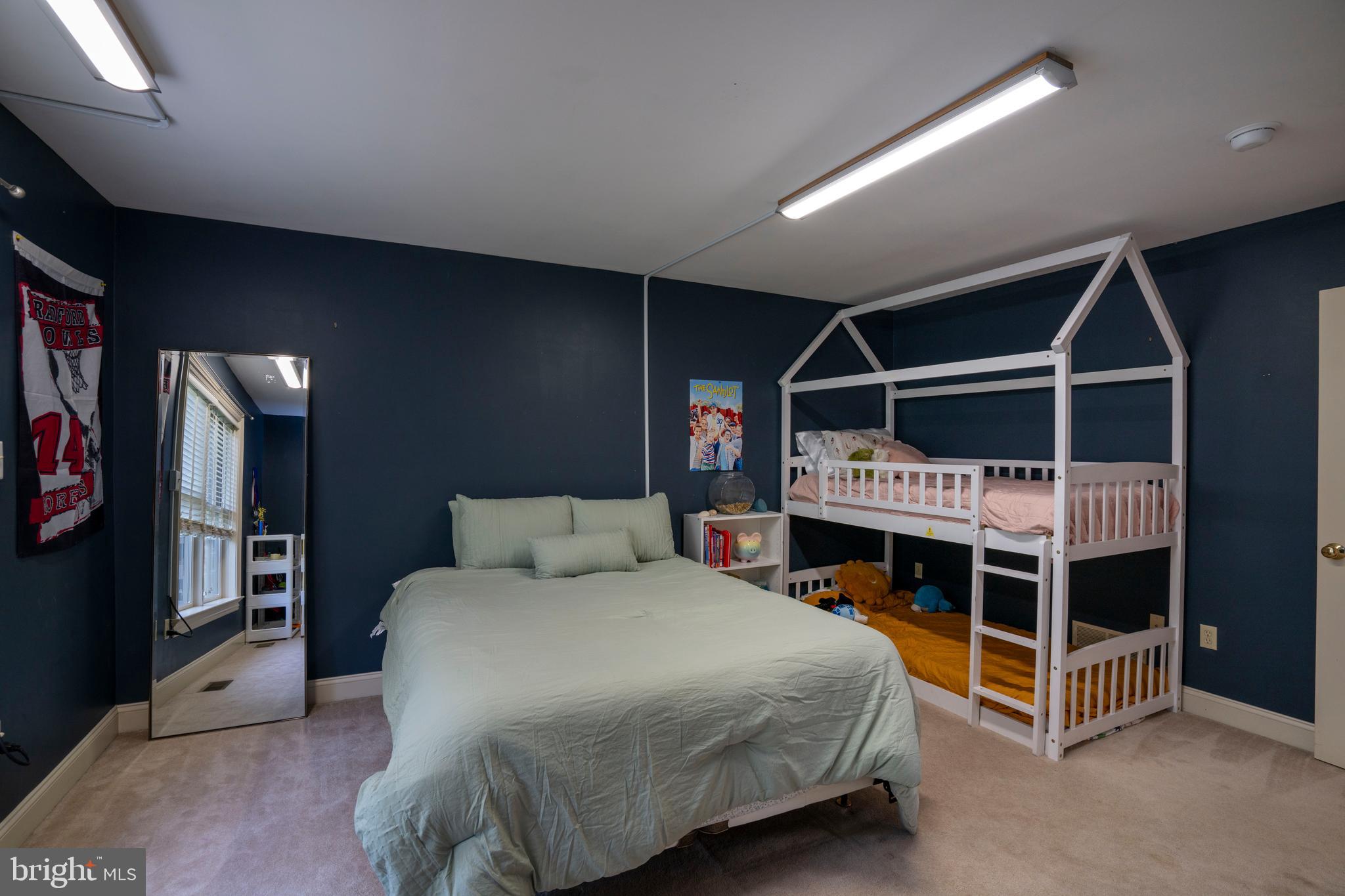 BARNBRIDGE - Residential