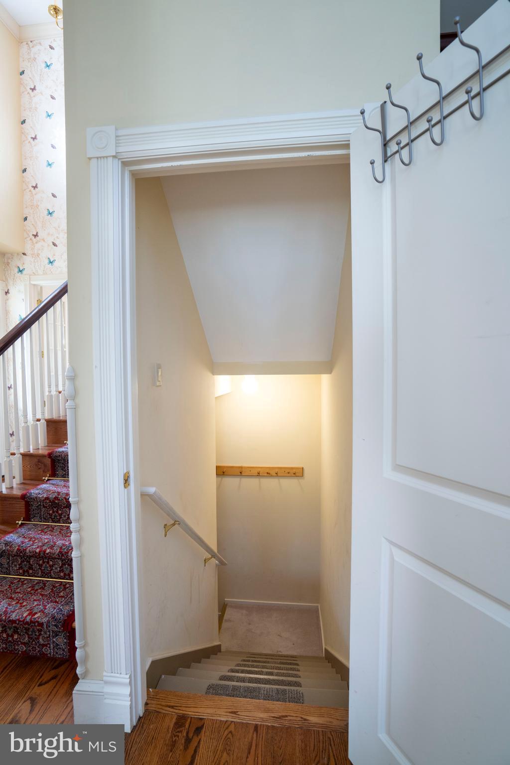 BARNBRIDGE - Residential