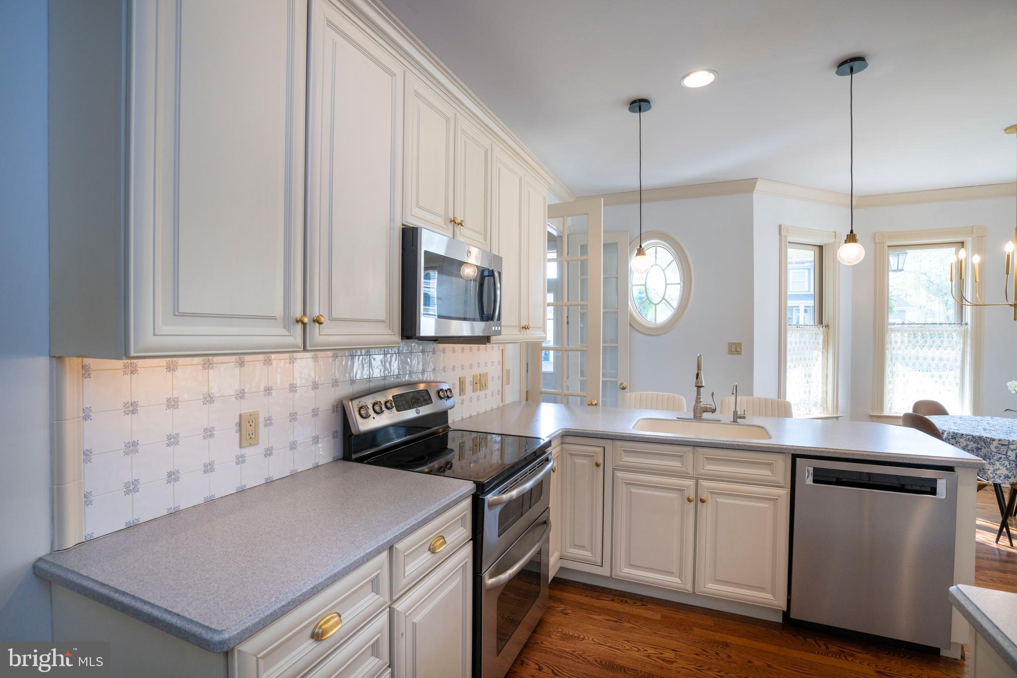 BARNBRIDGE - Residential