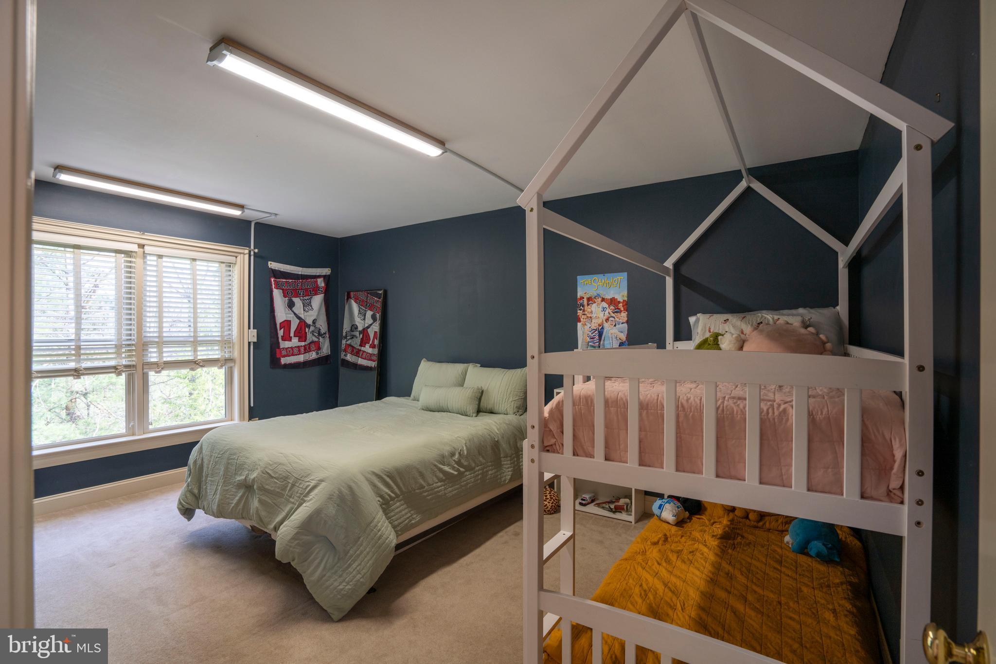 BARNBRIDGE - Residential