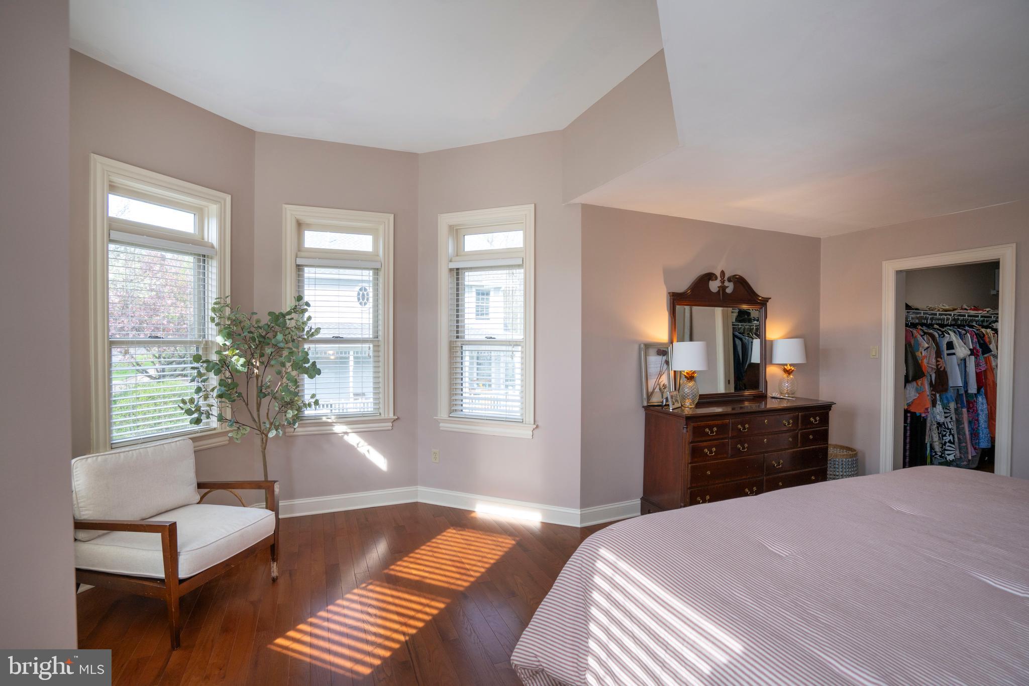 BARNBRIDGE - Residential