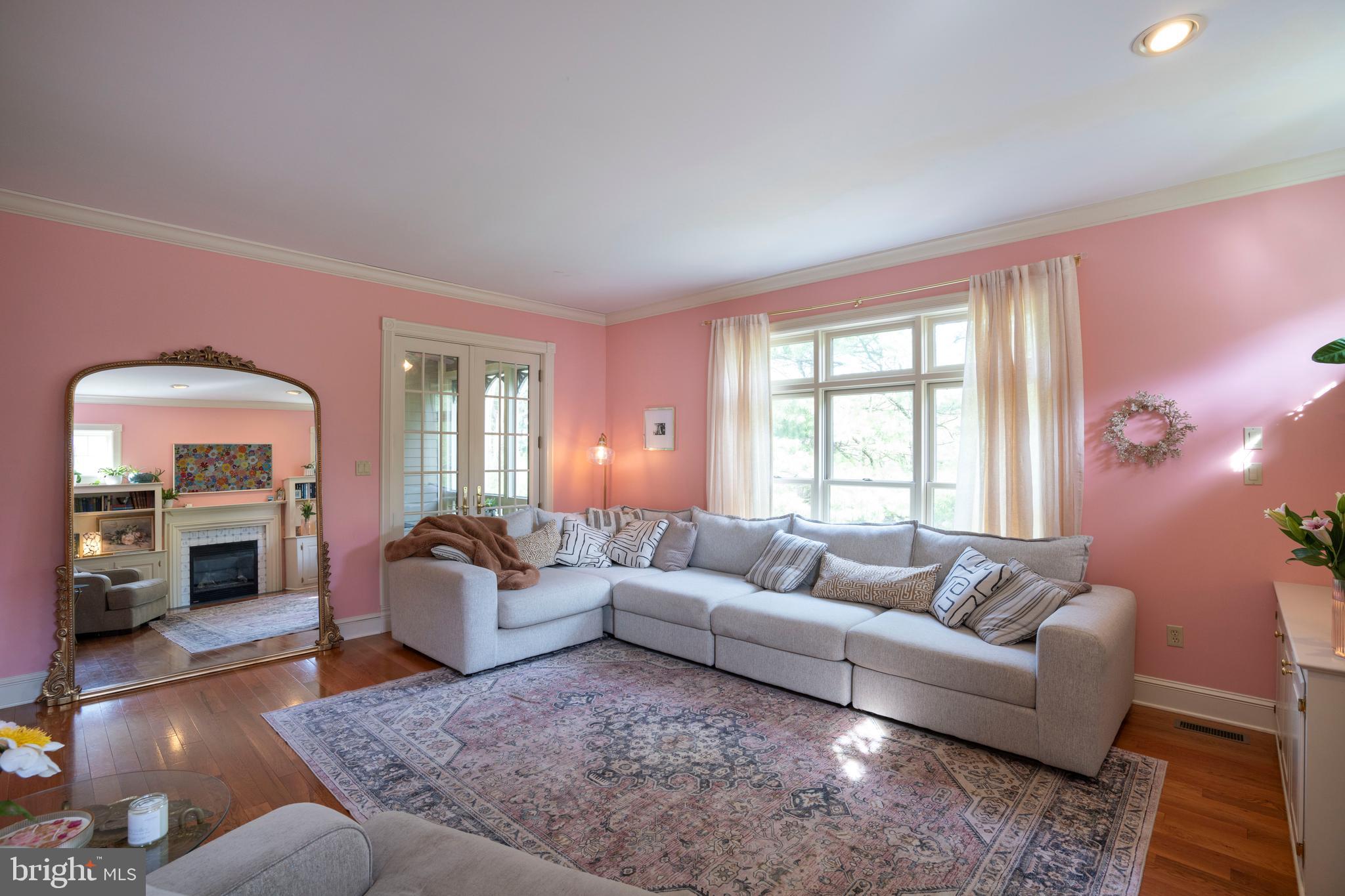 BARNBRIDGE - Residential