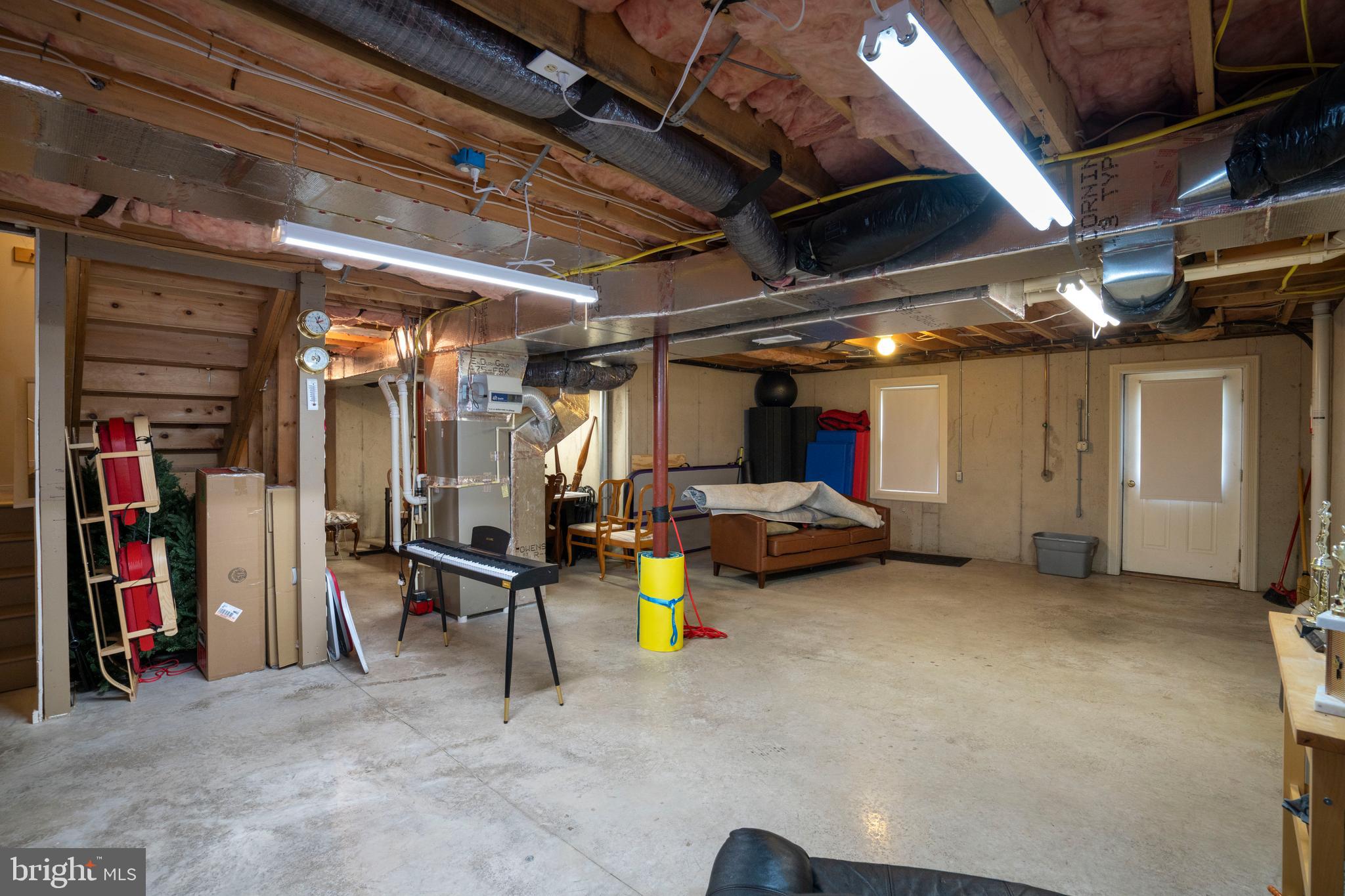 BARNBRIDGE - Residential