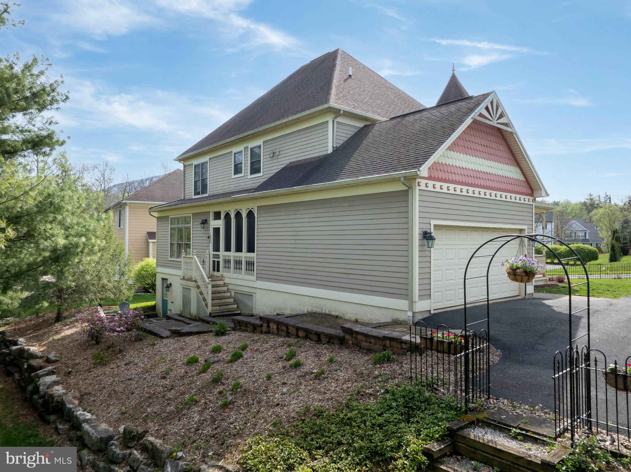 BARNBRIDGE - Residential