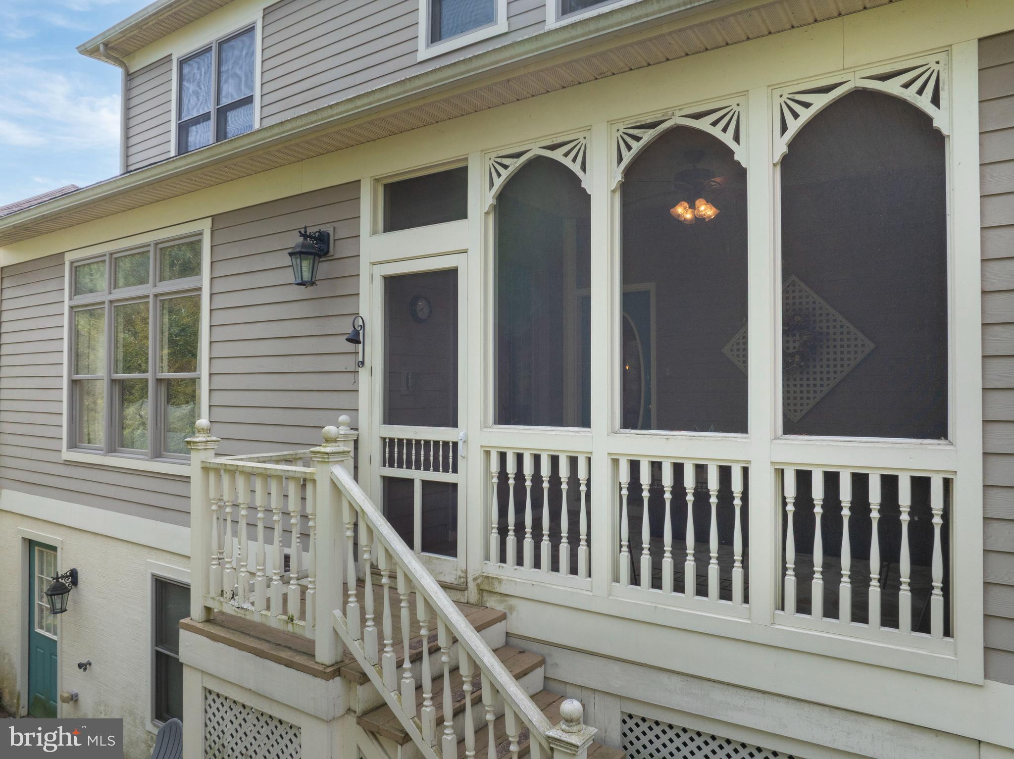 BARNBRIDGE - Residential