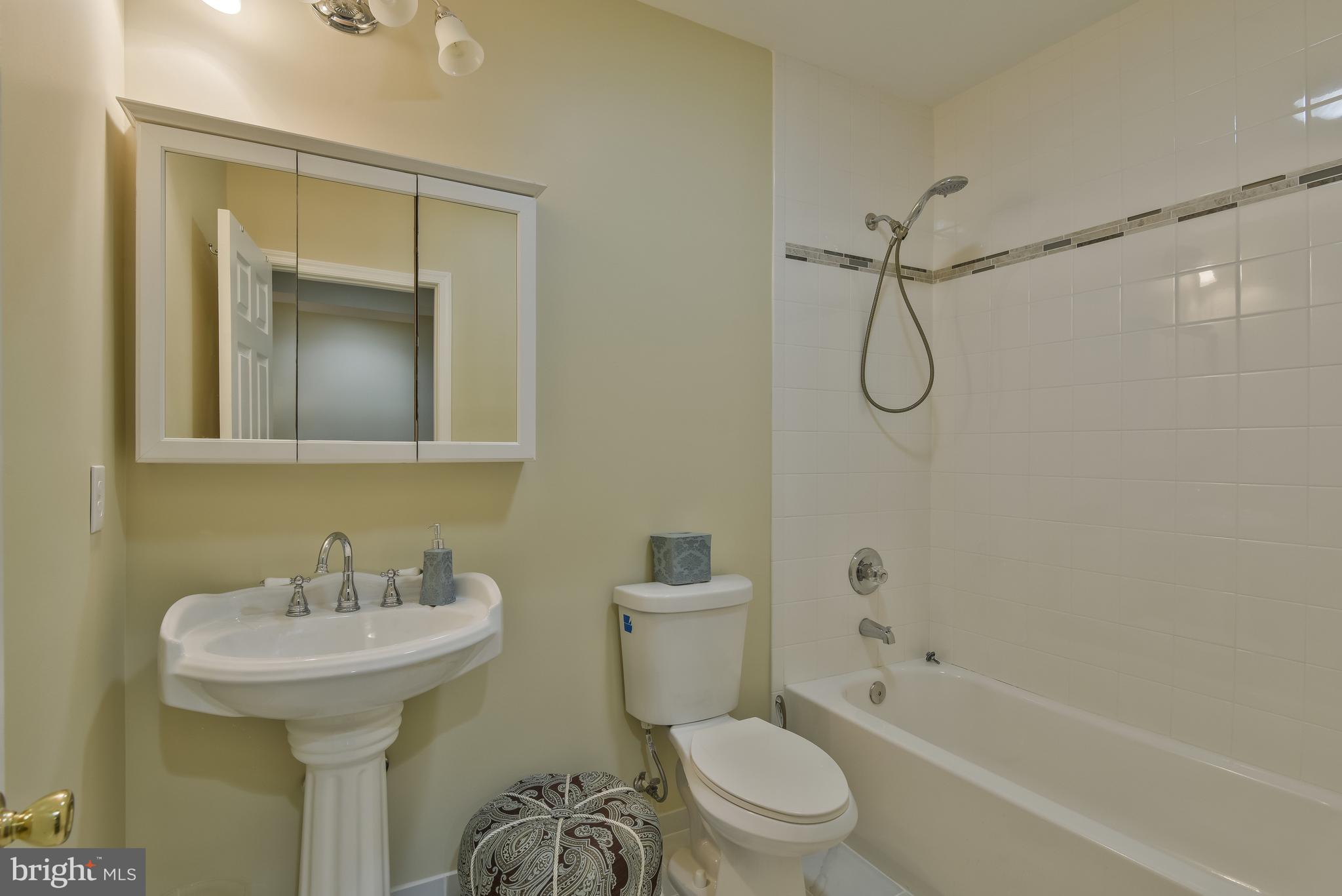 DOMINION VALLEY COUNTRY CLUB - Residential