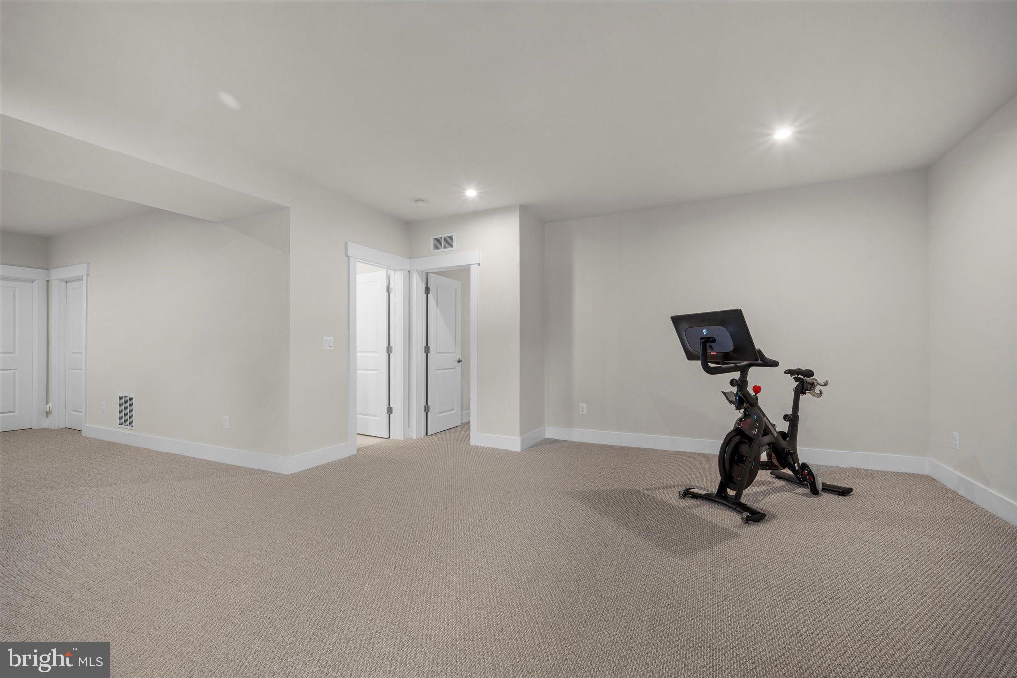 POLAND HILL - Residential