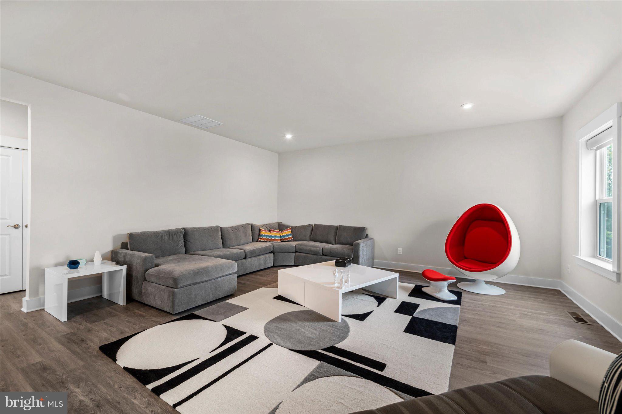 POLAND HILL - Residential