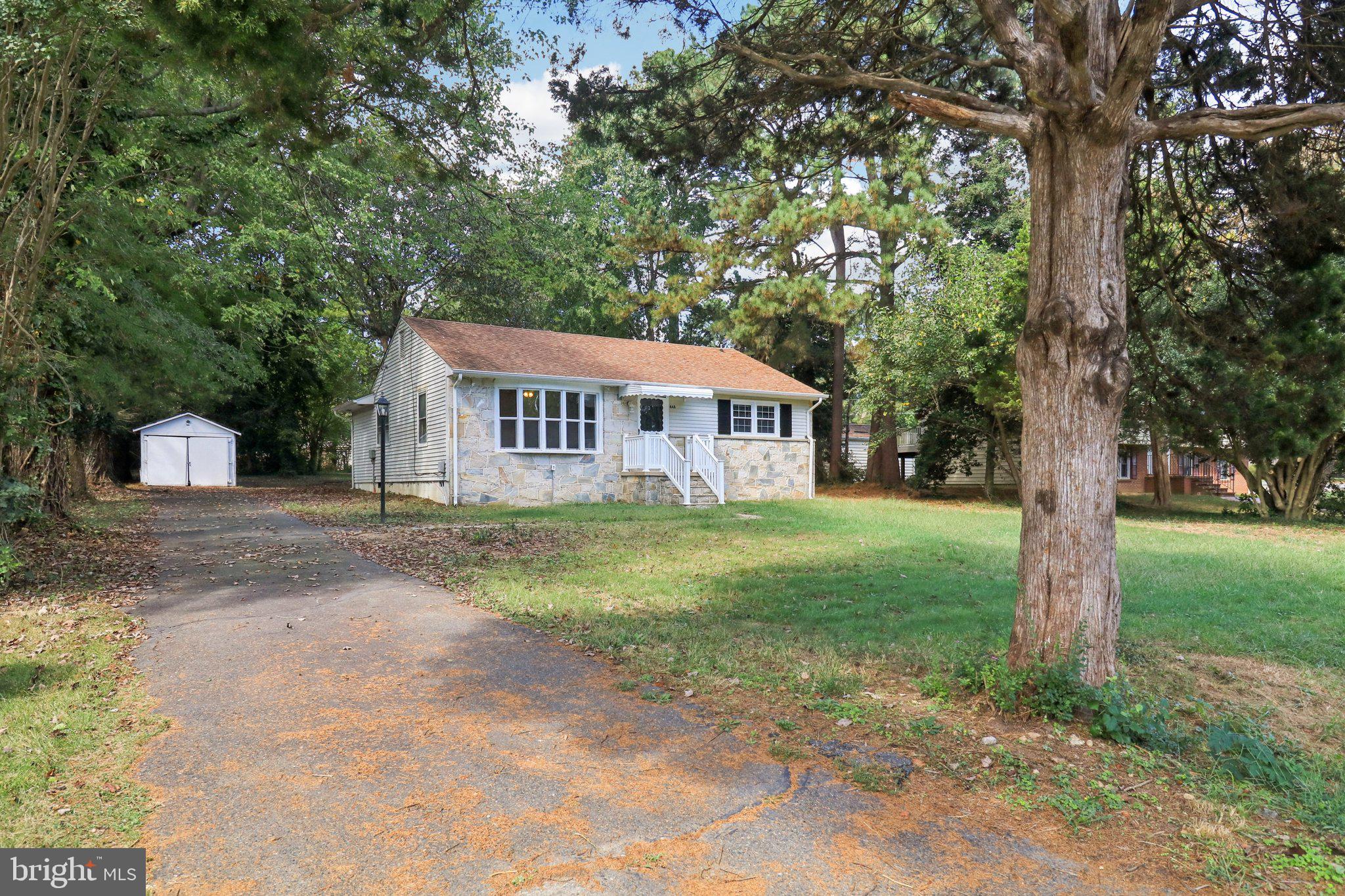 848 LINCOLN DRIVE