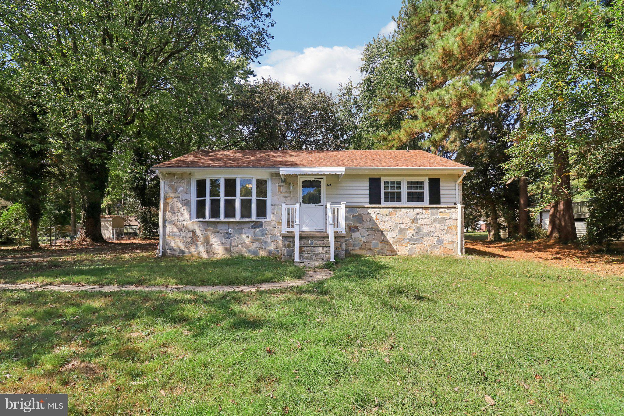 848 LINCOLN DRIVE