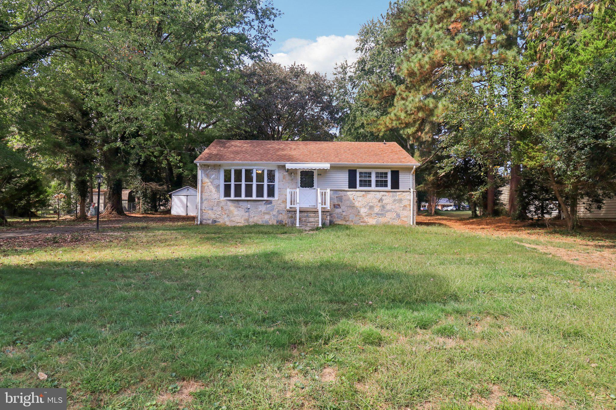 848 LINCOLN DRIVE