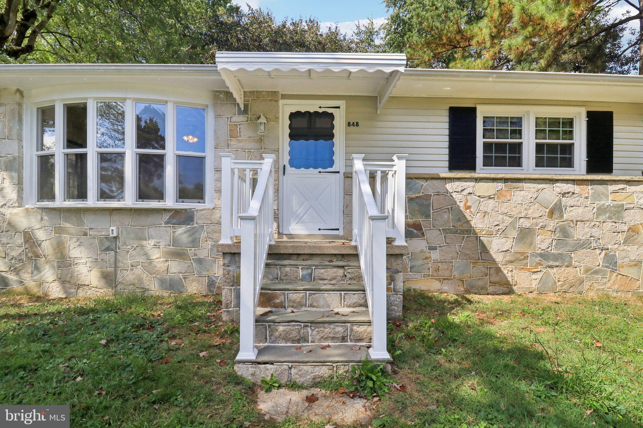 848 LINCOLN DRIVE