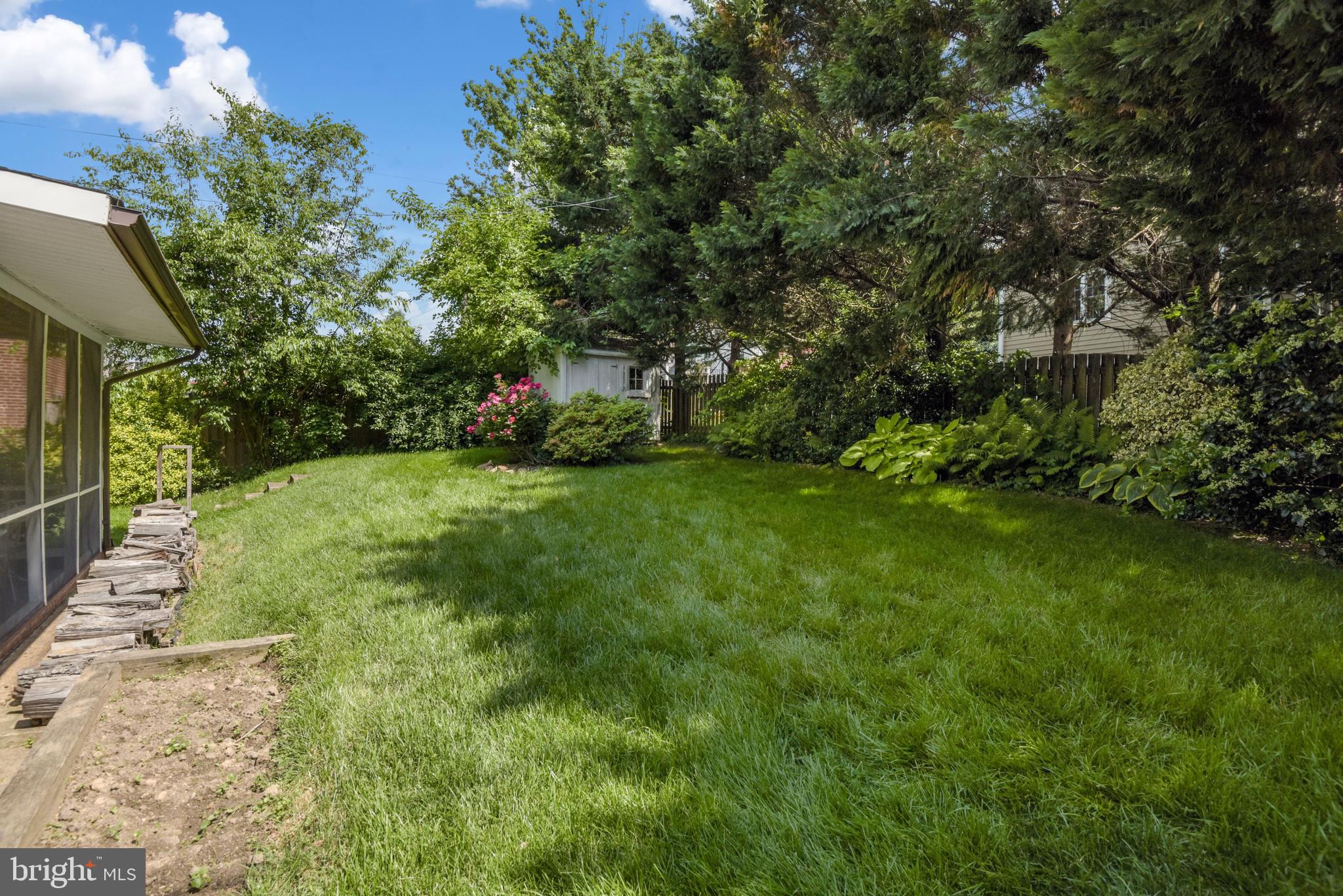 MADISON MANOR - Residential