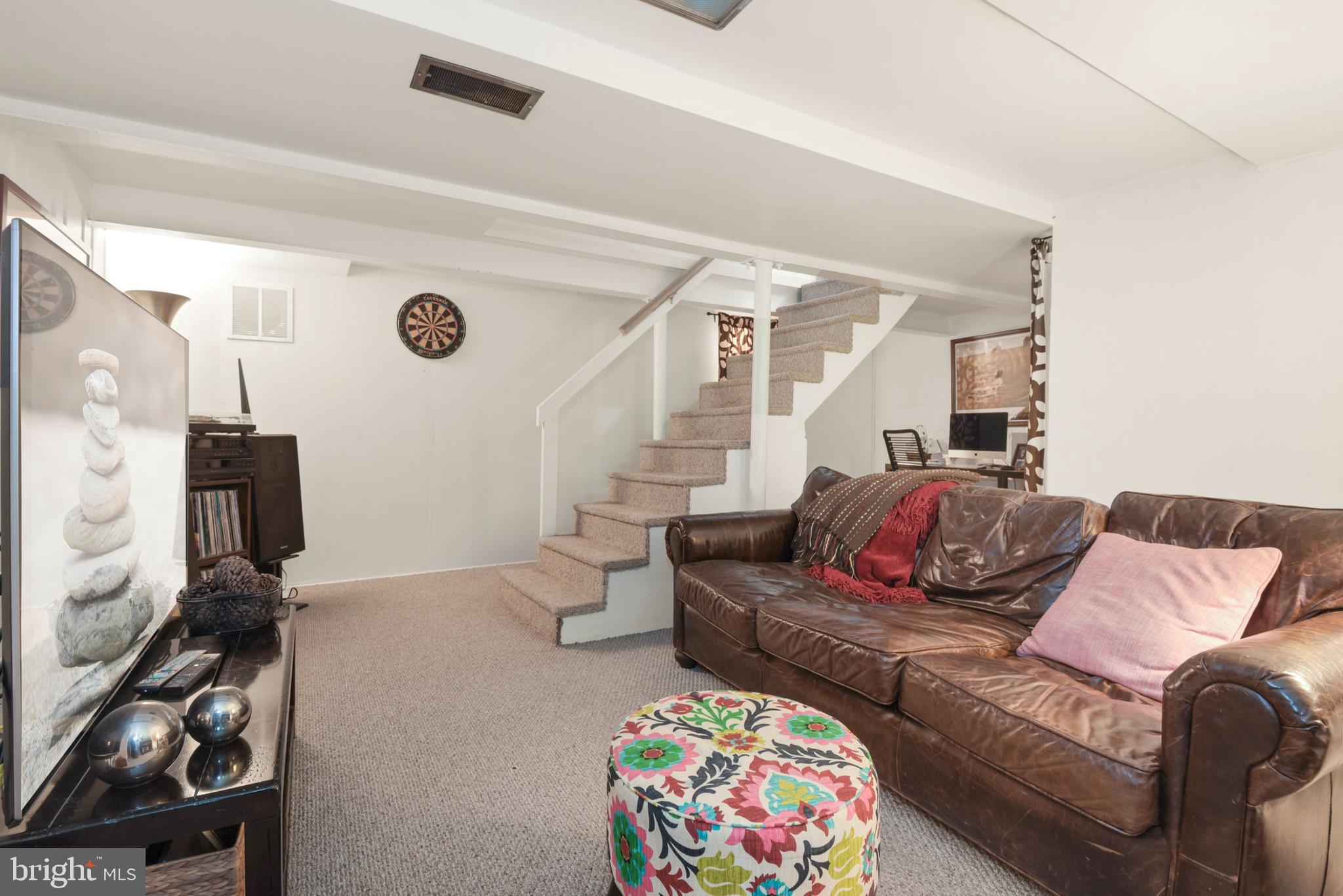 MADISON MANOR - Residential