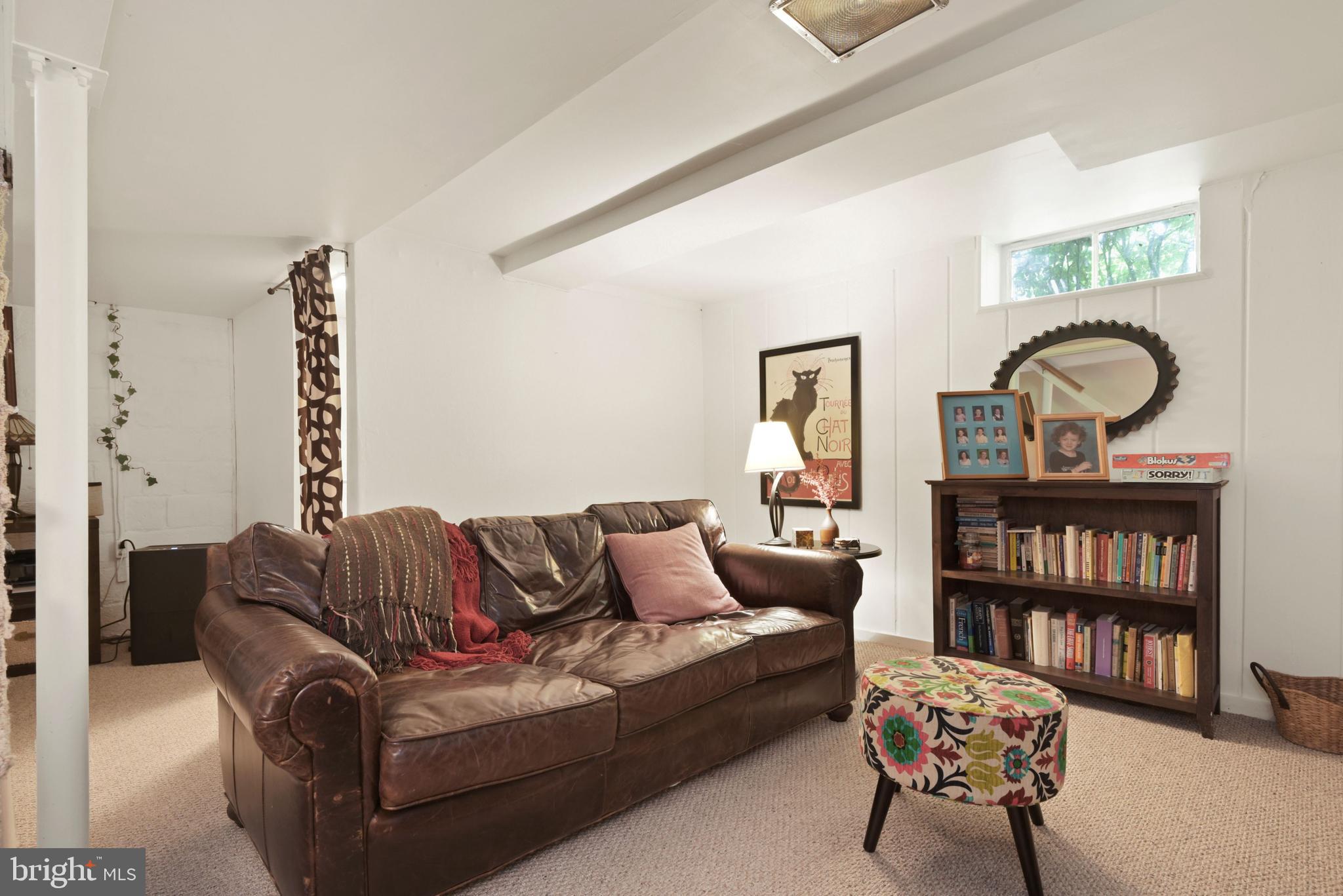 MADISON MANOR - Residential