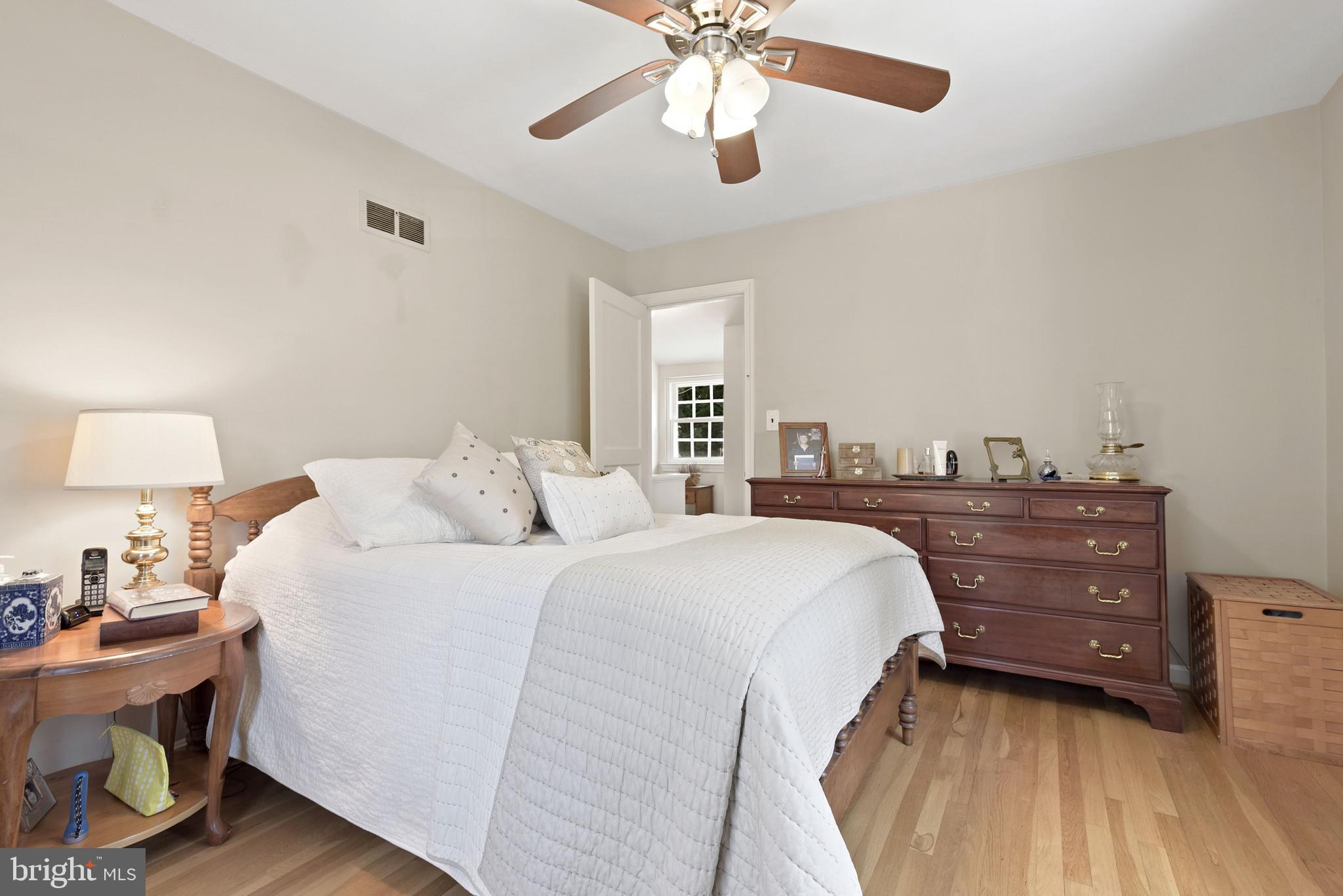 MADISON MANOR - Residential