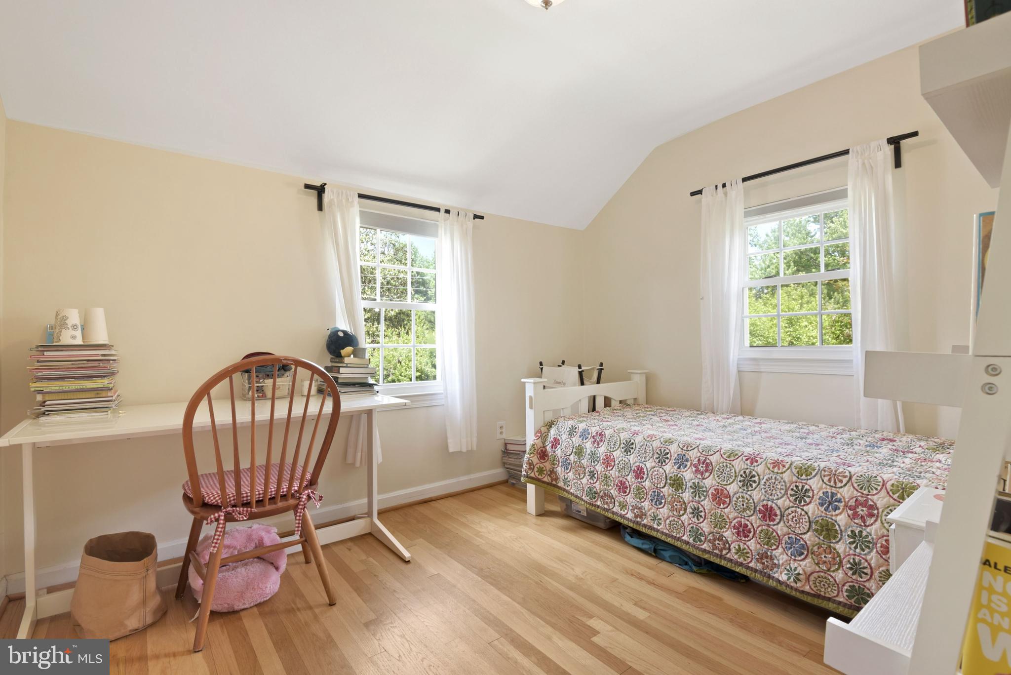 MADISON MANOR - Residential