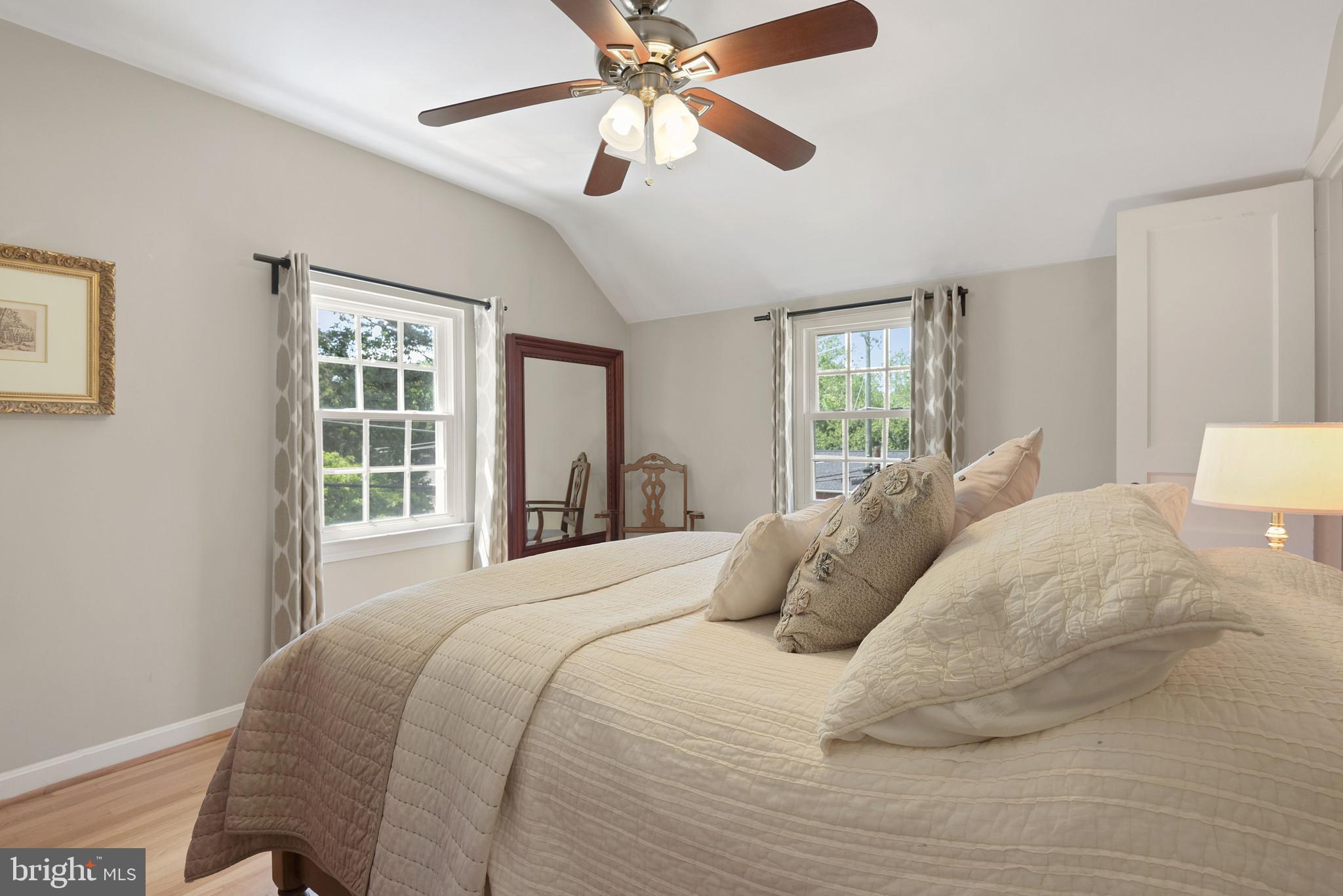 MADISON MANOR - Residential