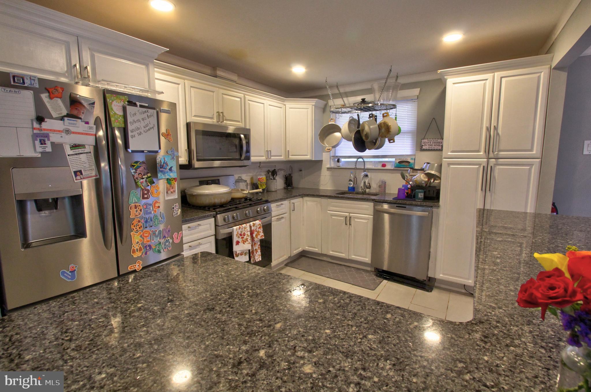 54 KNOLLWOOD DRIVE