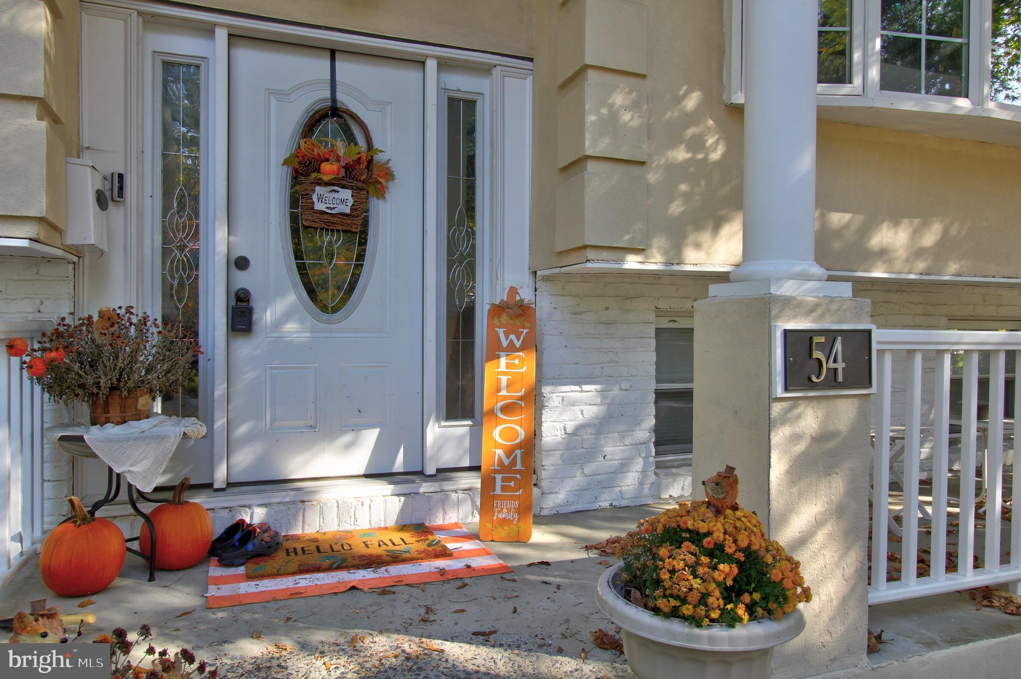 54 KNOLLWOOD DRIVE