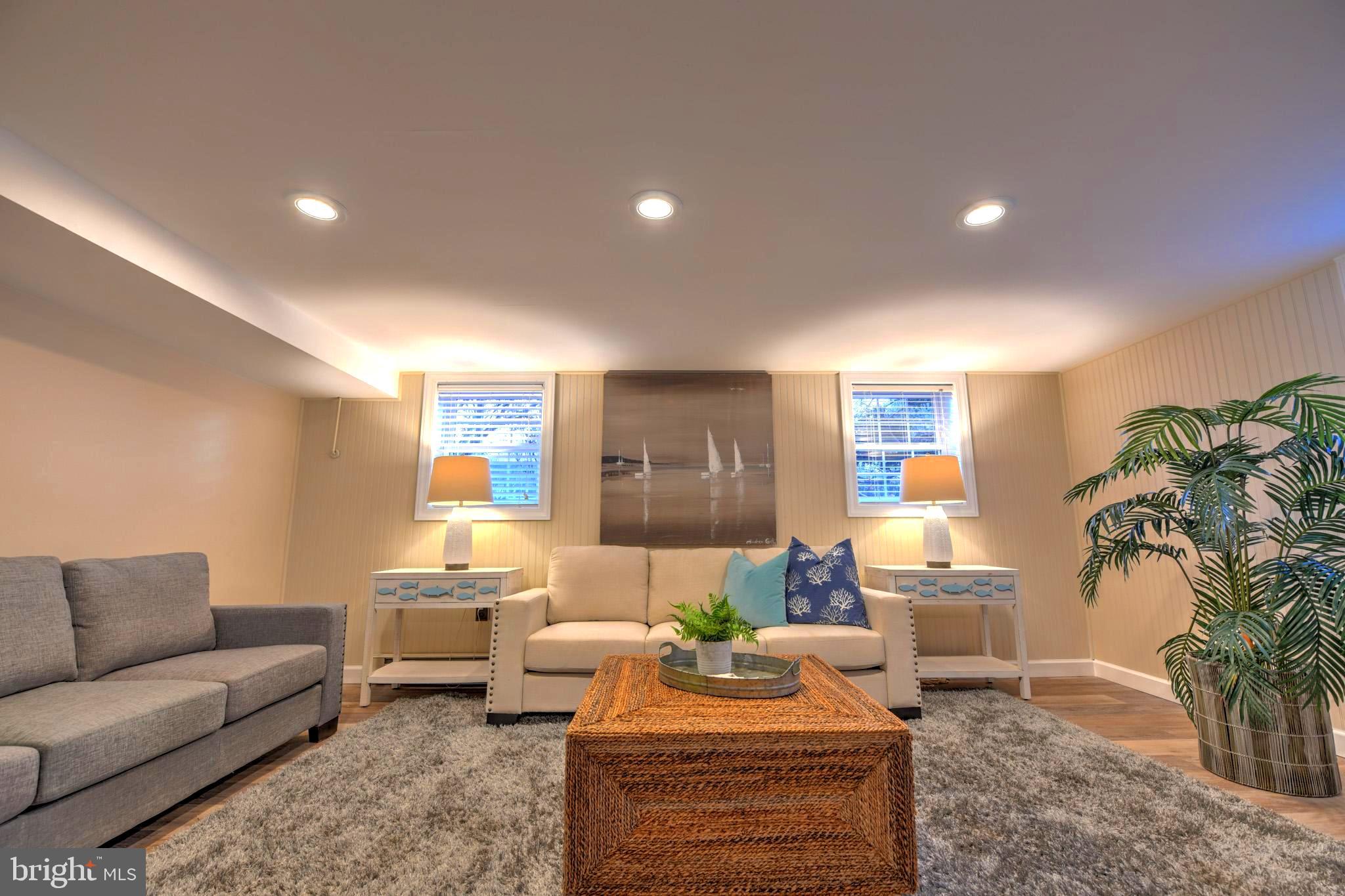 CENTREVILLE - Residential