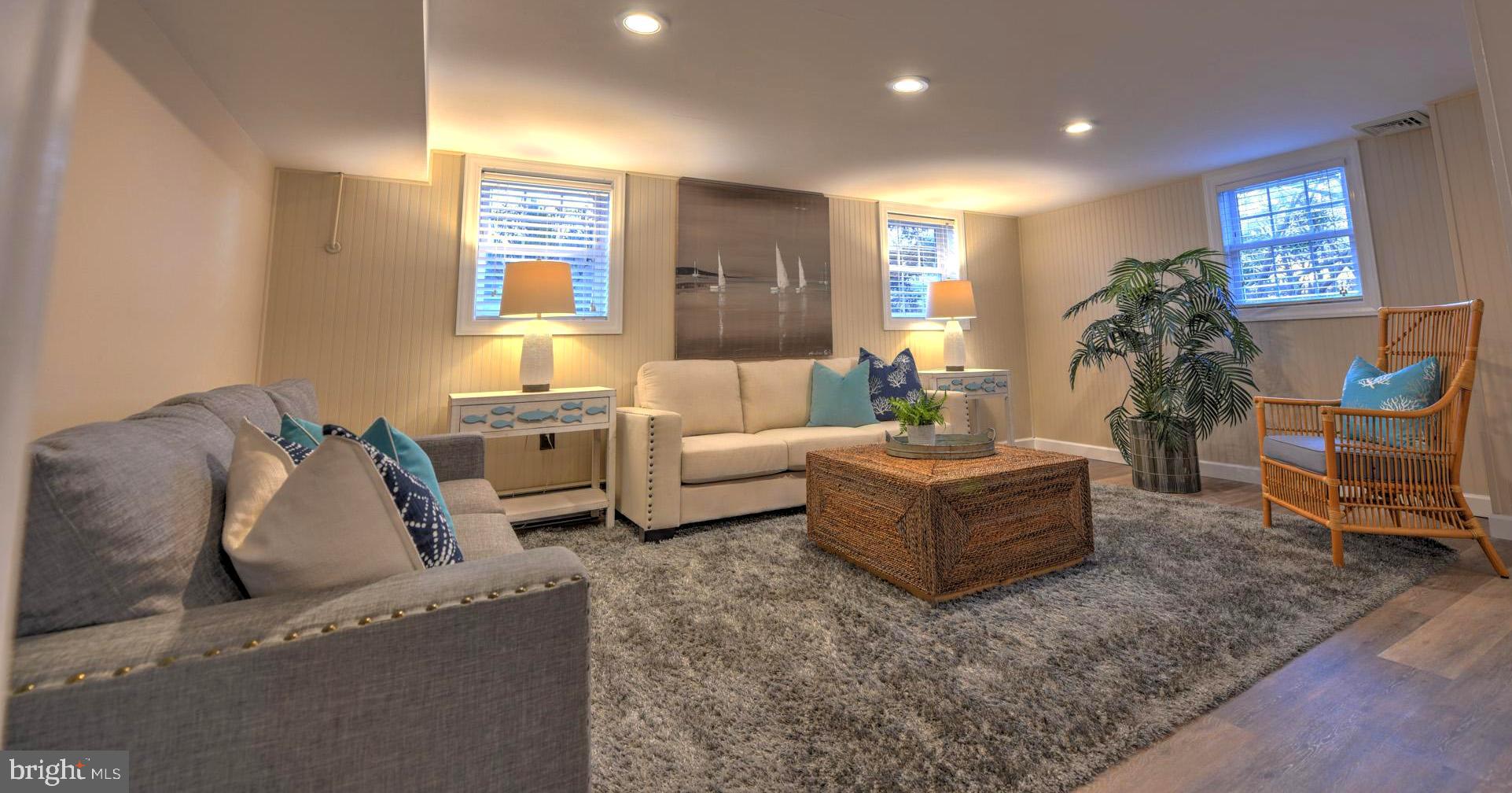 CENTREVILLE - Residential