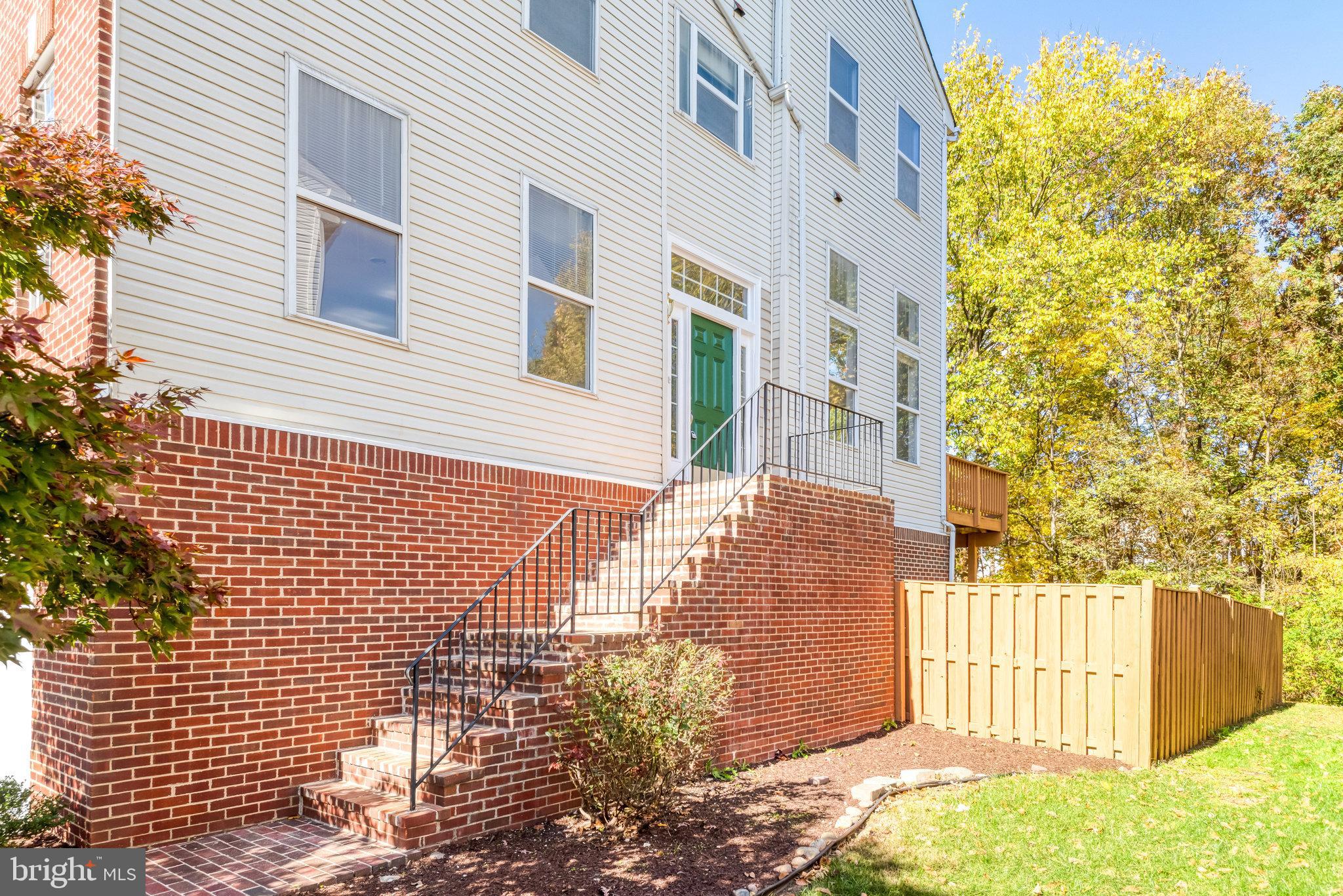 4737 GREAT HERON CIRCLE