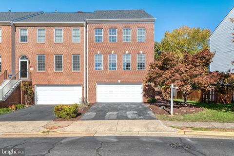 4737 GREAT HERON CIRCLE FAIRFAX VA 22033