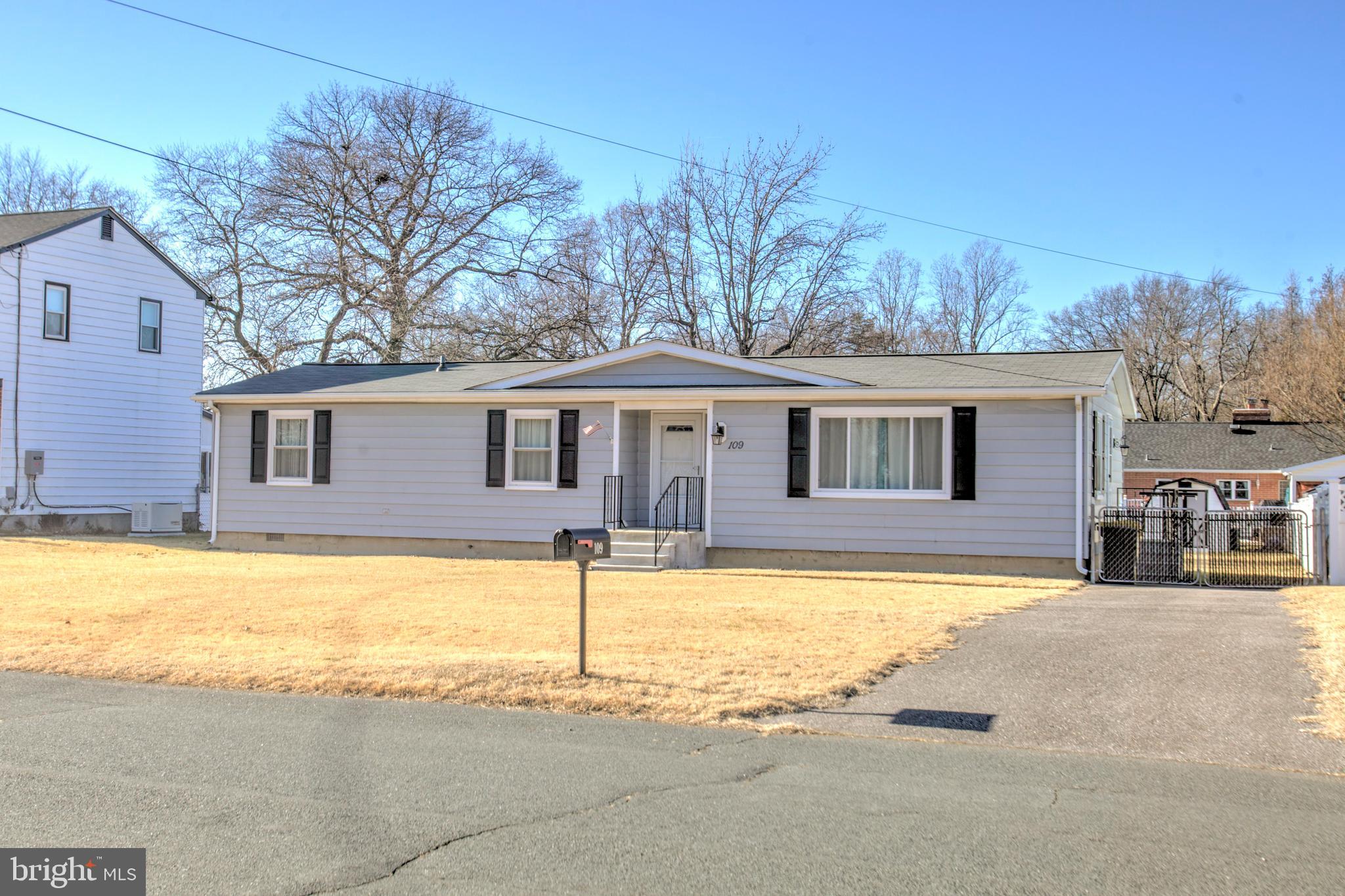 GERARD PLAZA - Residential