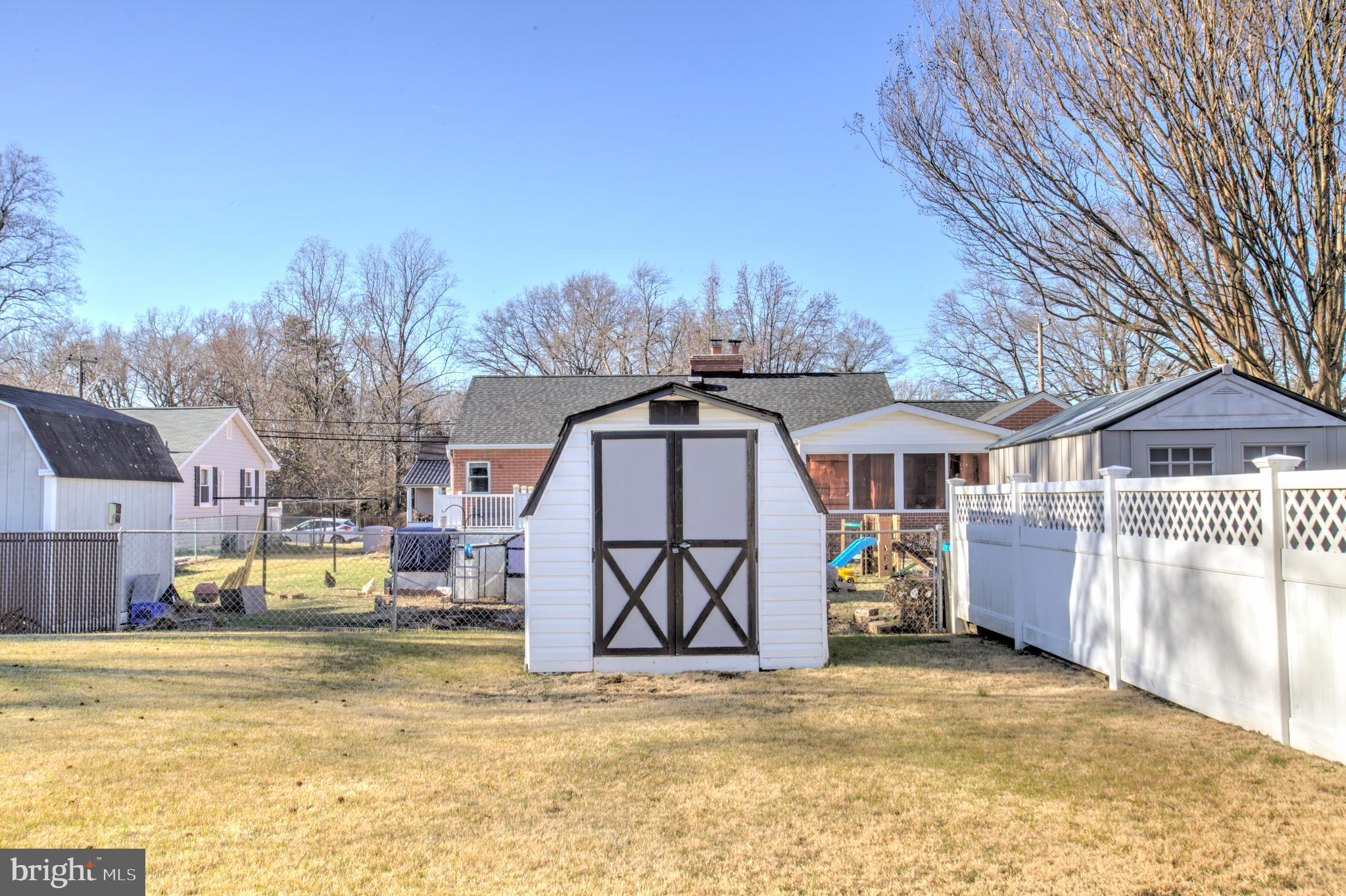 GERARD PLAZA - Residential