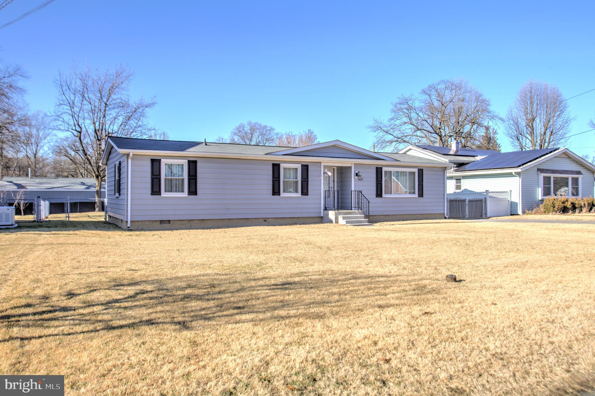 GERARD PLAZA - Residential