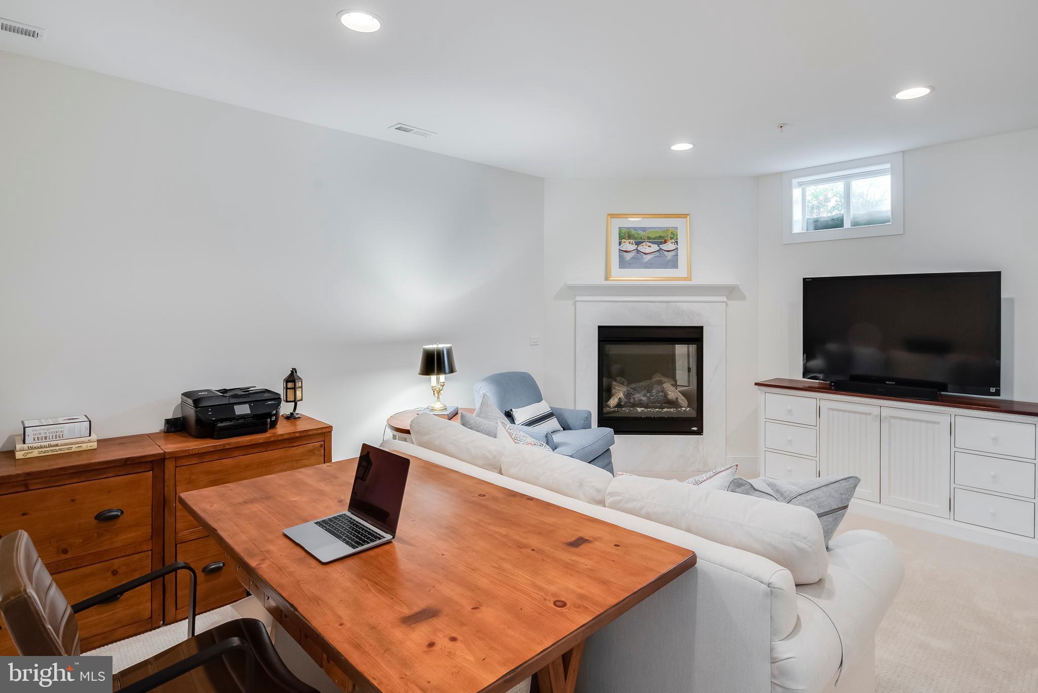 EASTPORT - Residential