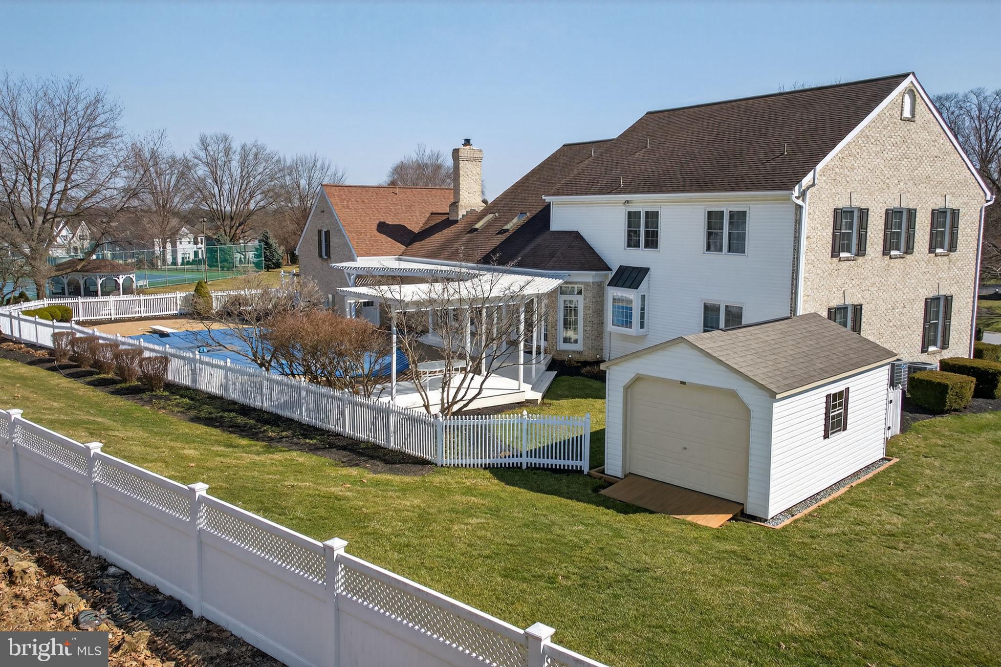 OAK LANE - Residential