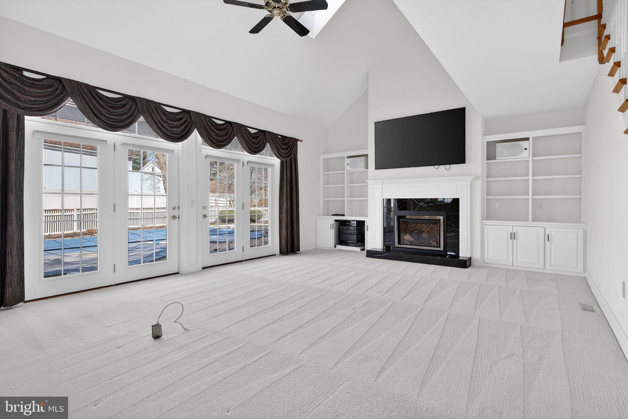 OAK LANE - Residential