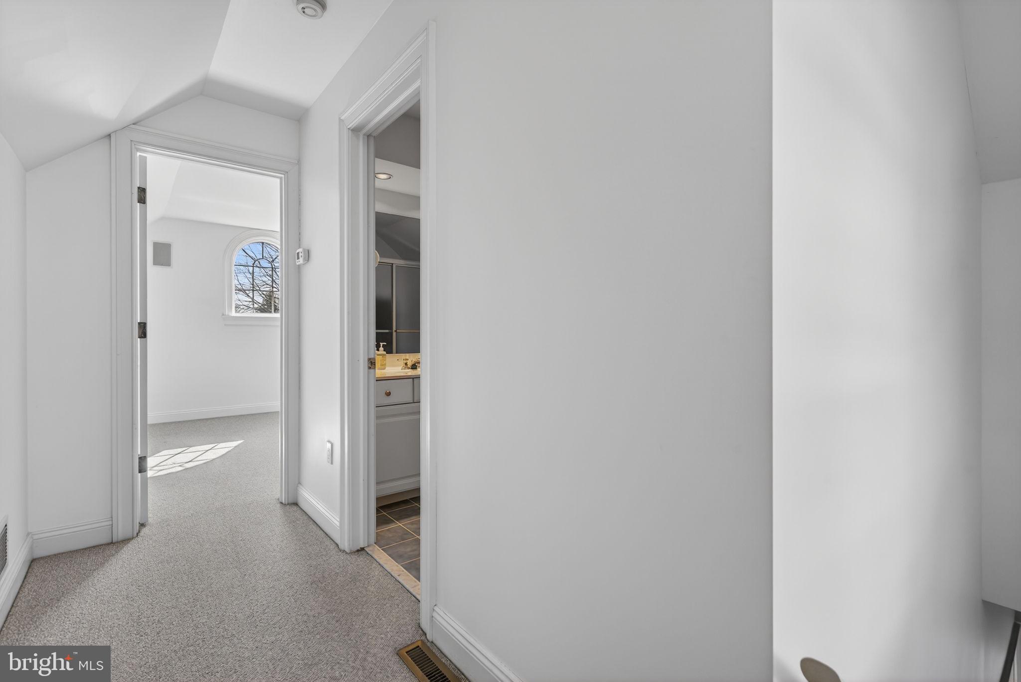 OAK LANE - Residential