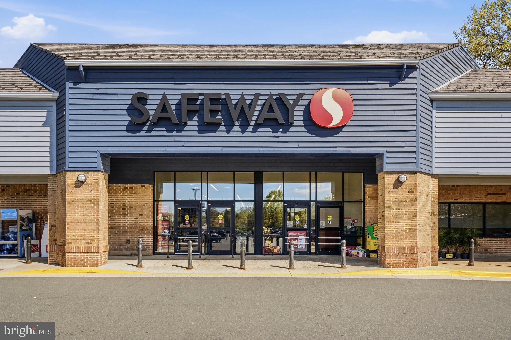 RESTON - Residential