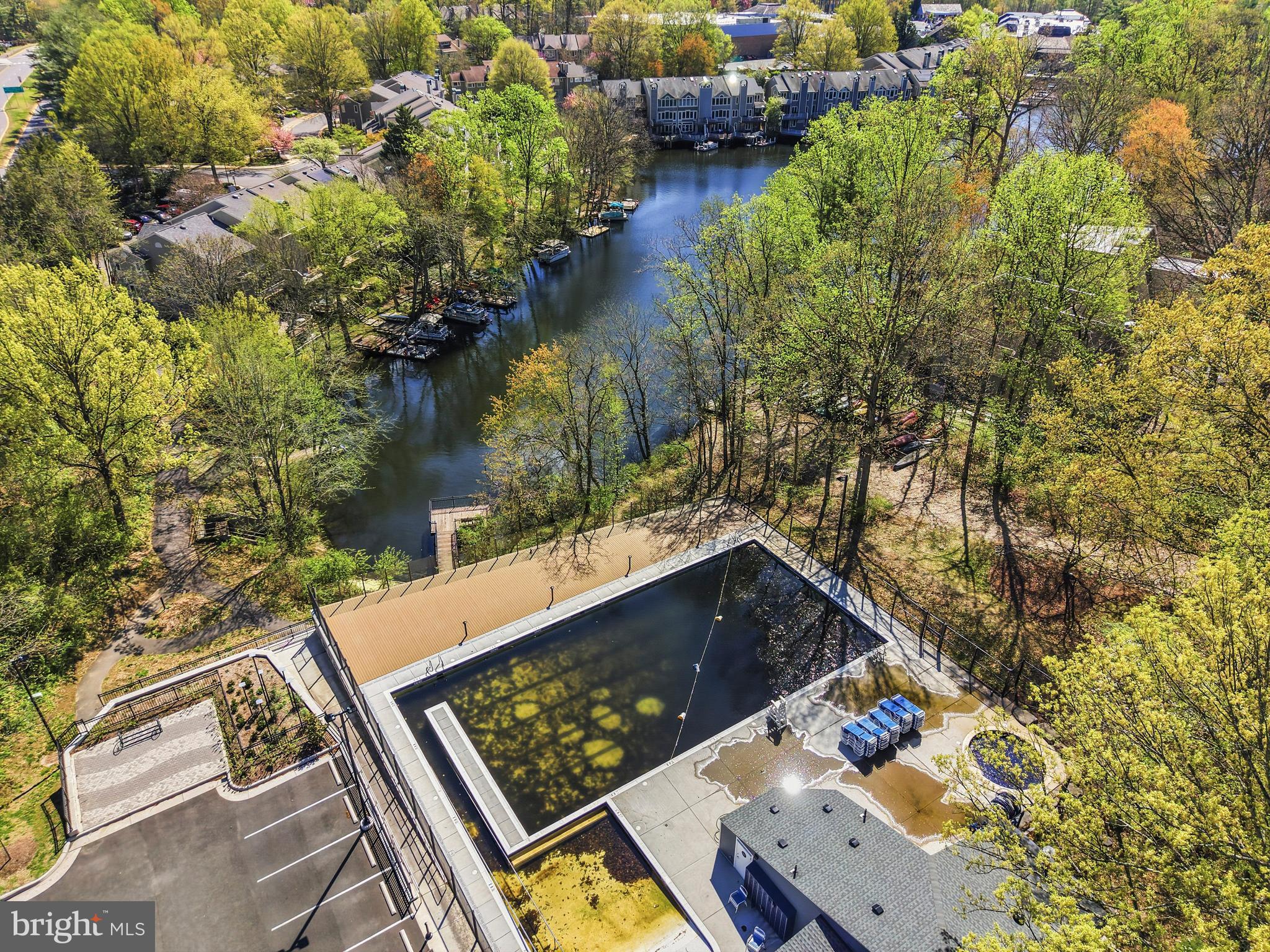 RESTON - Residential