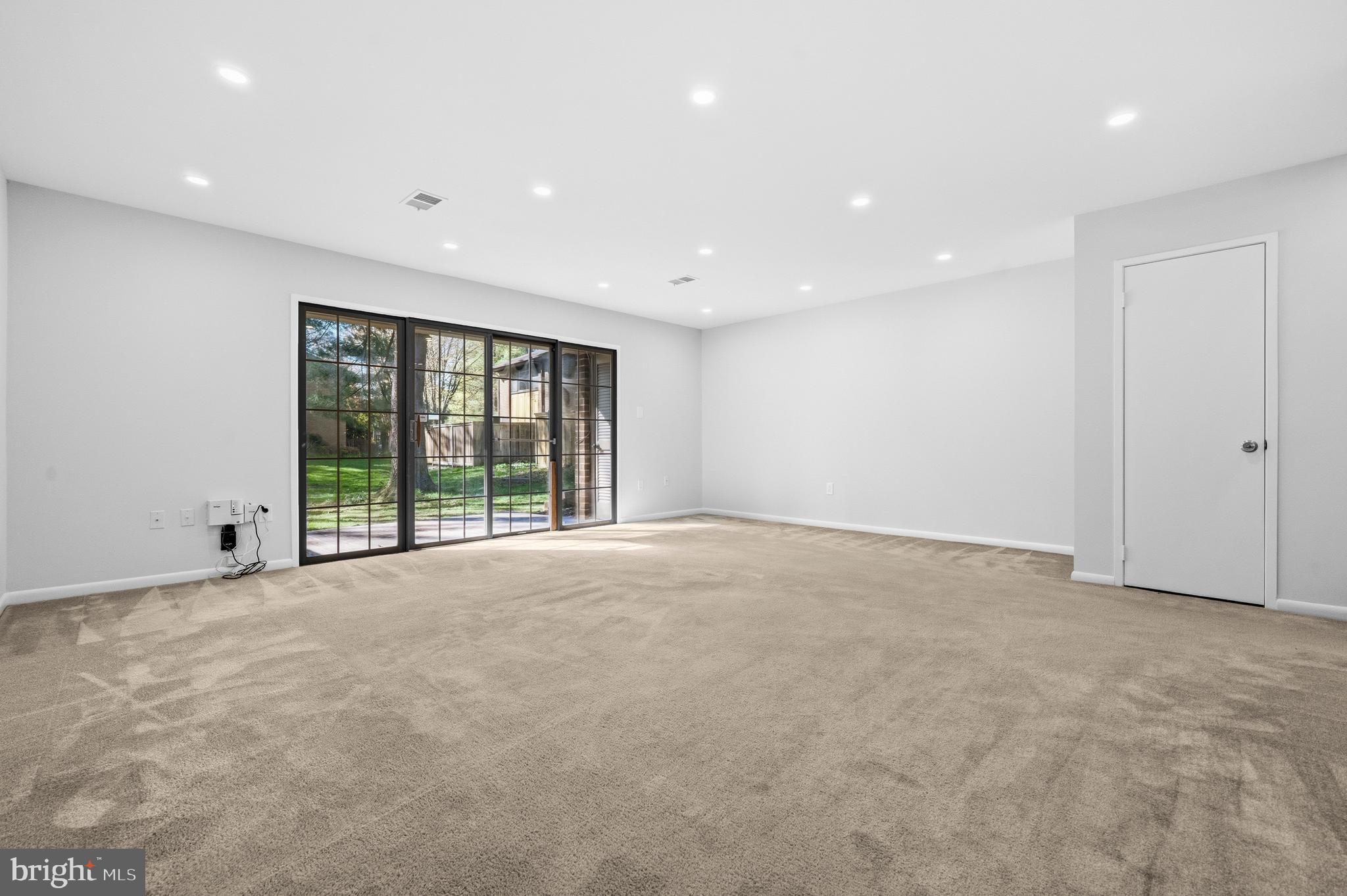 RESTON - Residential