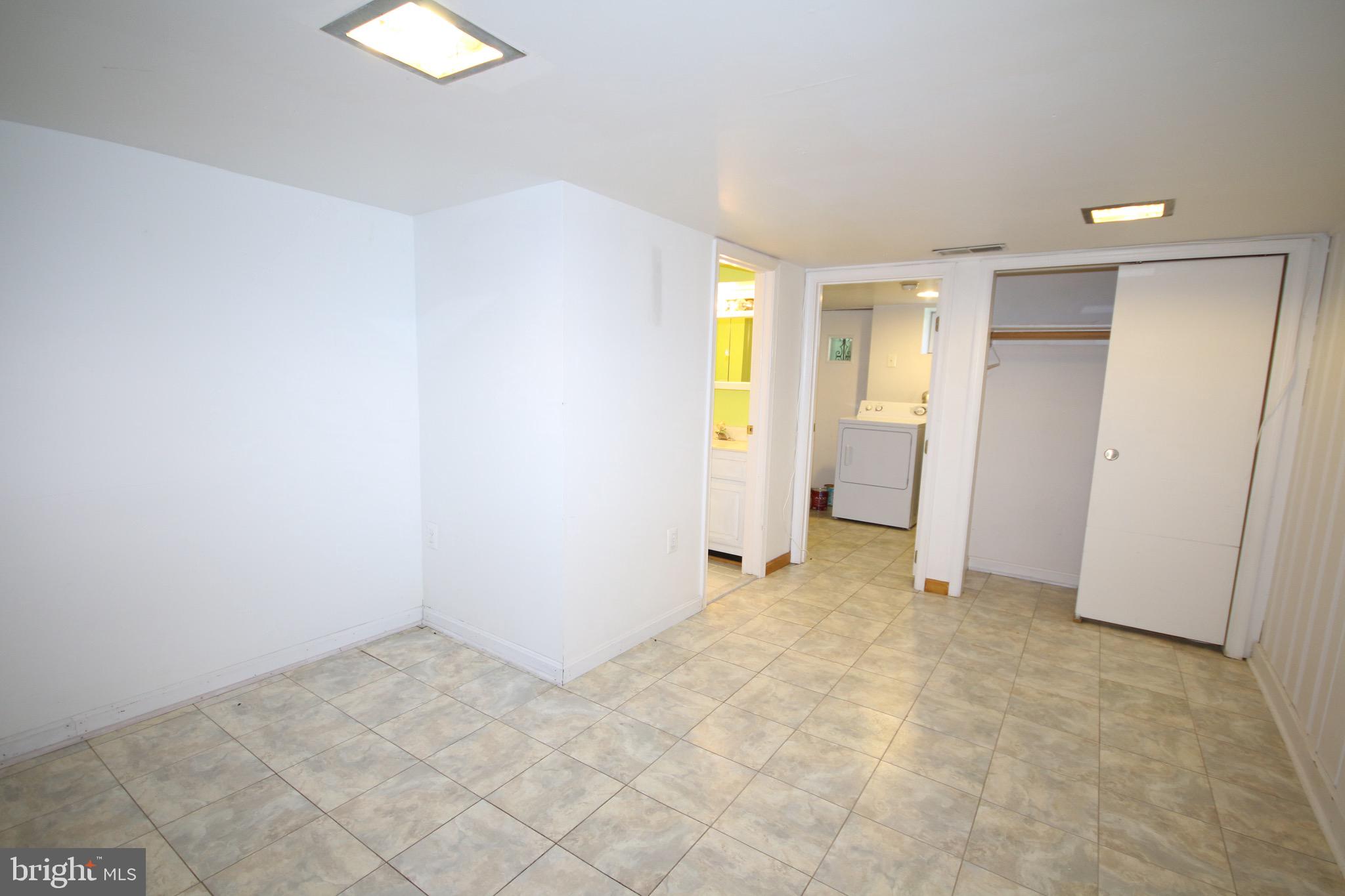 CAVALIER HOMES - Residential Lease