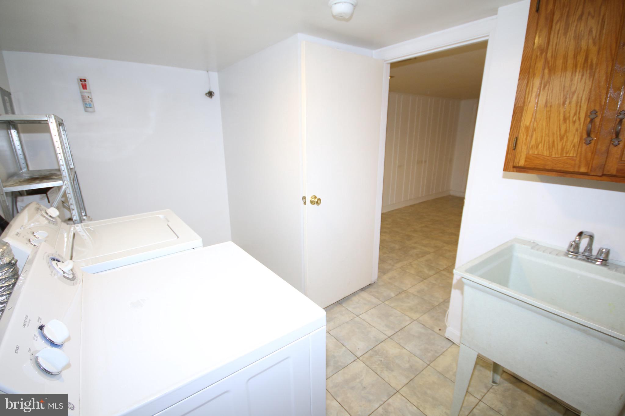 CAVALIER HOMES - Residential Lease