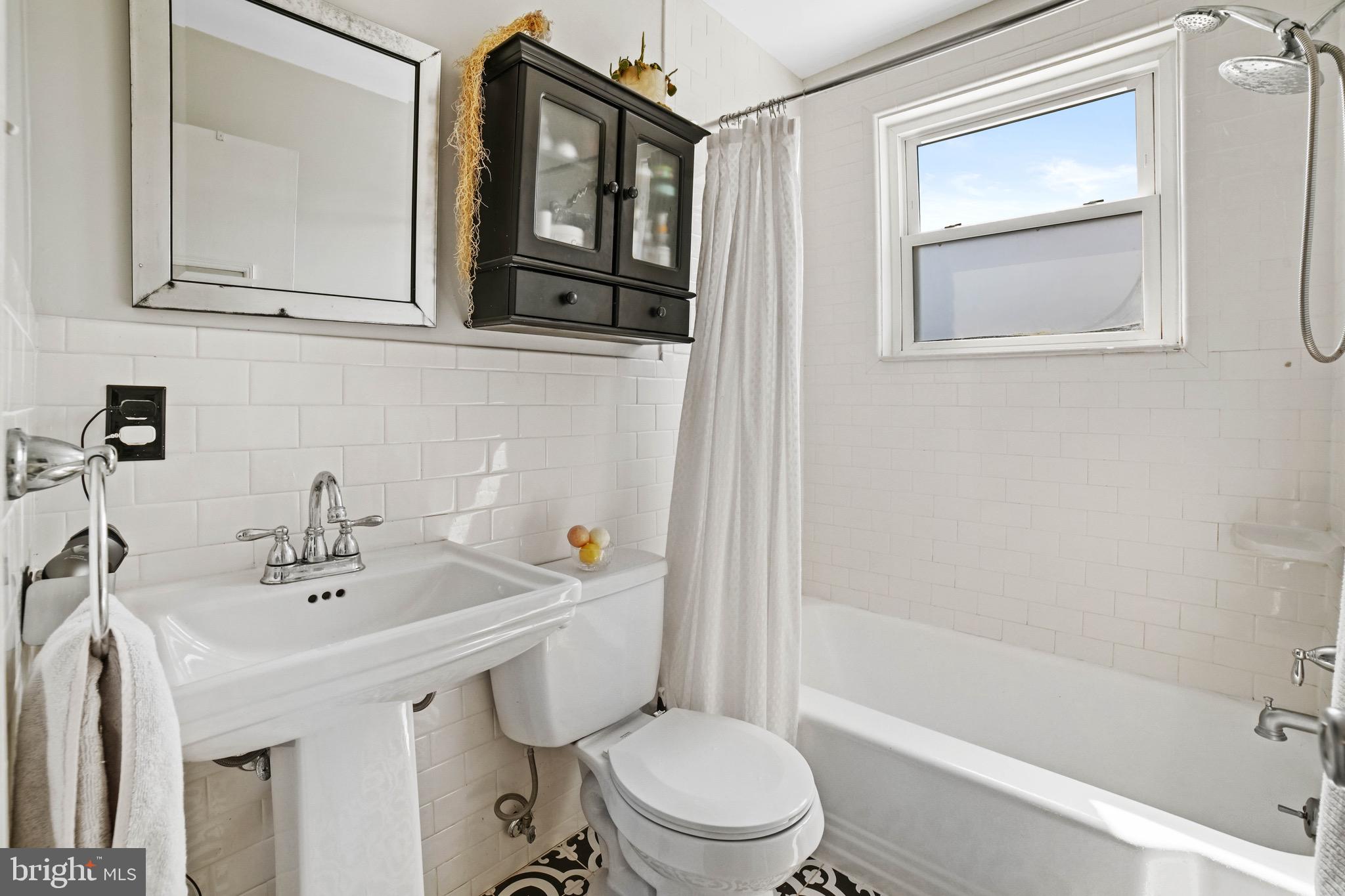 CAVALIER HOMES - Residential Lease