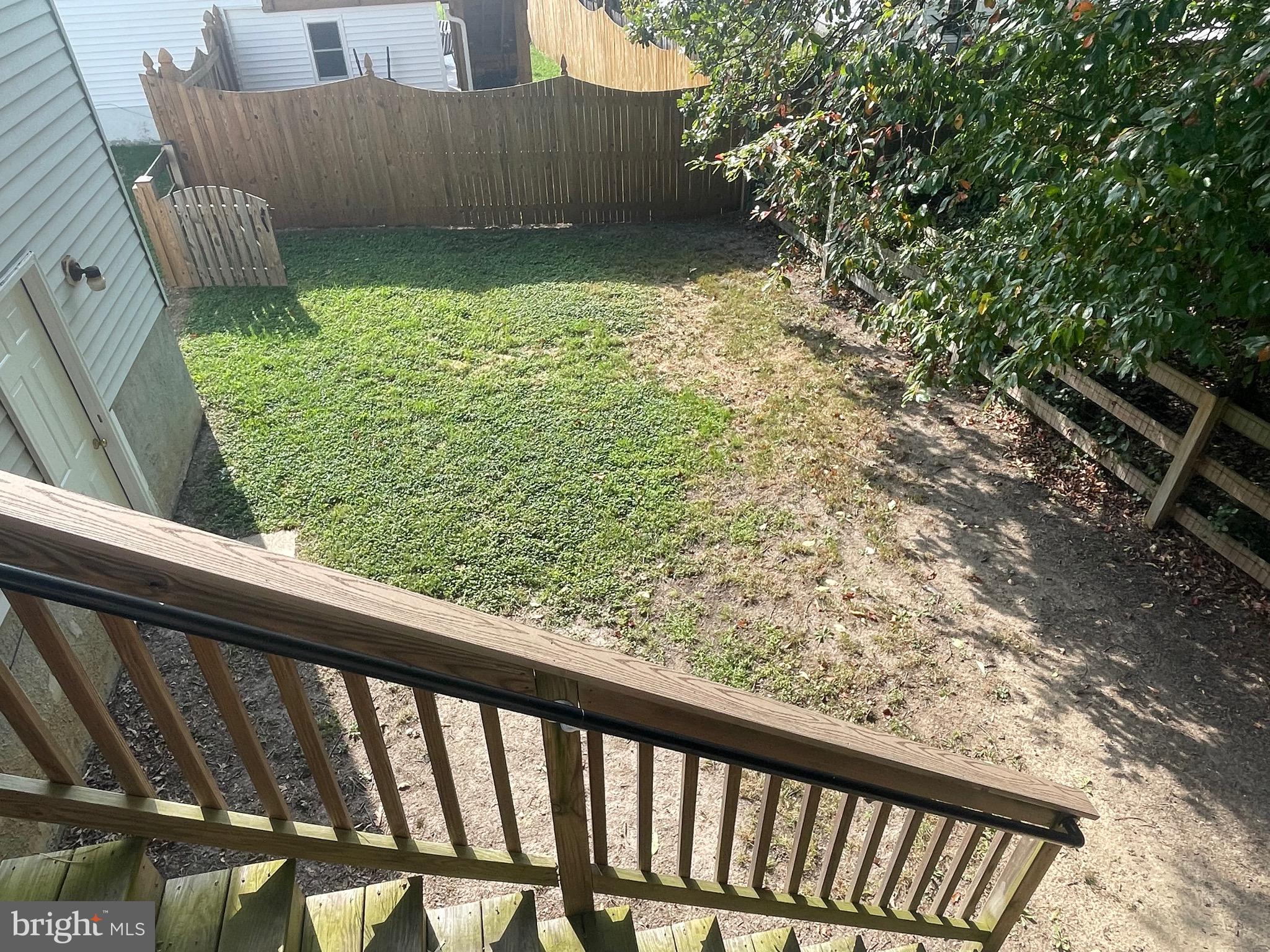 LAWRENCE HILL - Residential