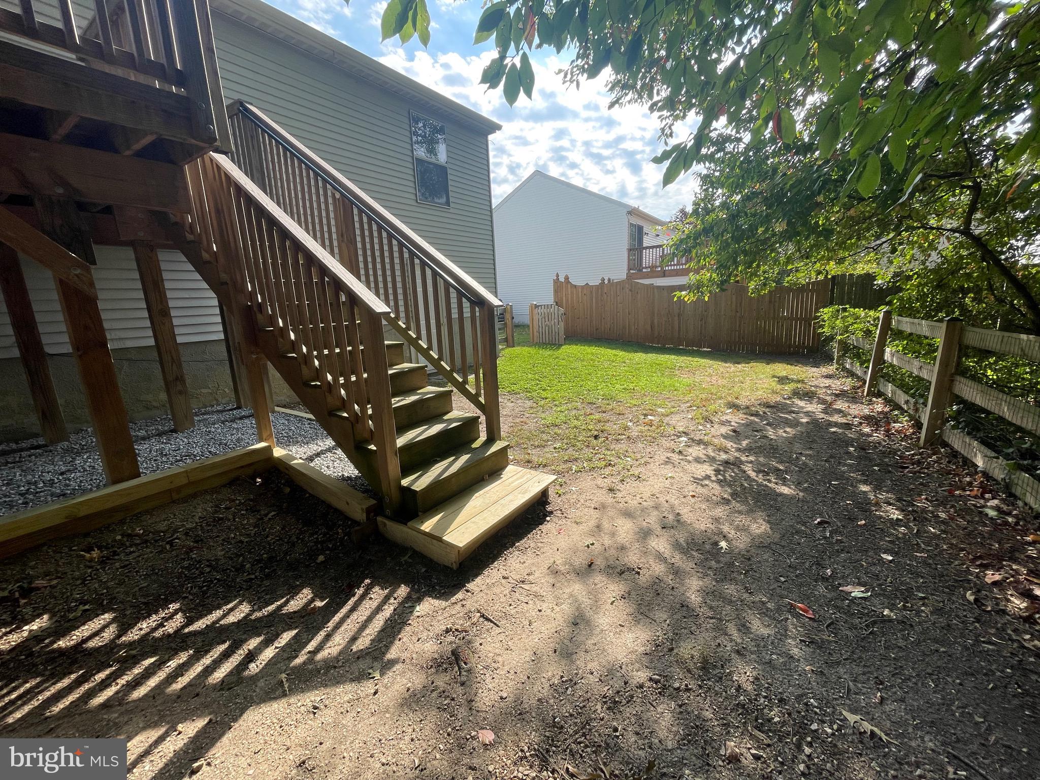 LAWRENCE HILL - Residential