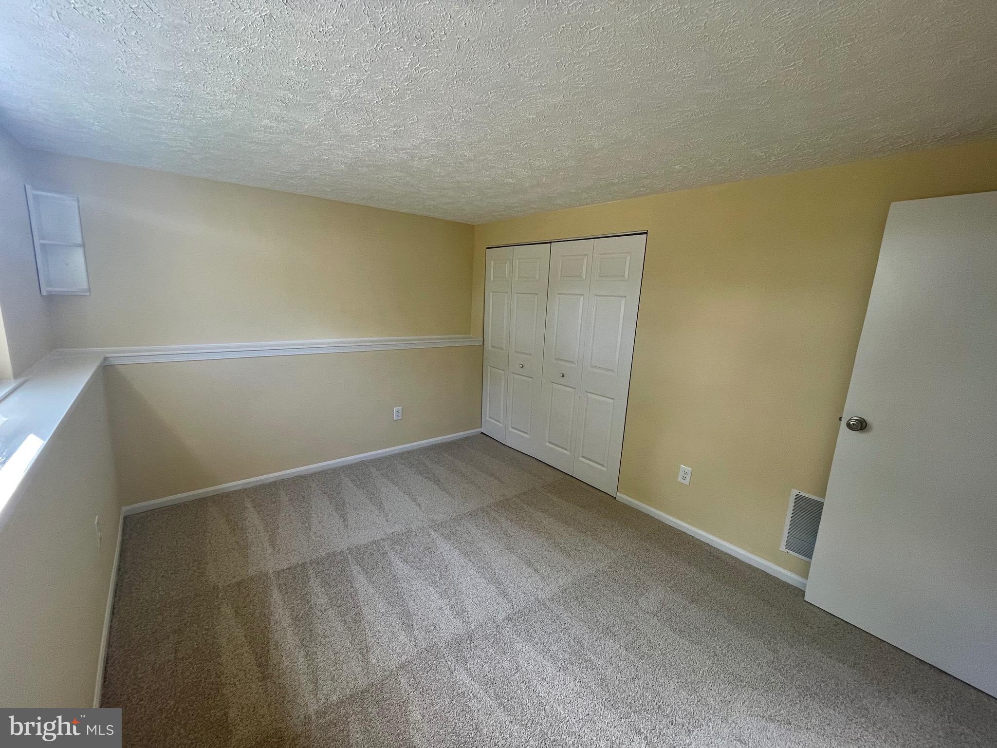 LAWRENCE HILL - Residential