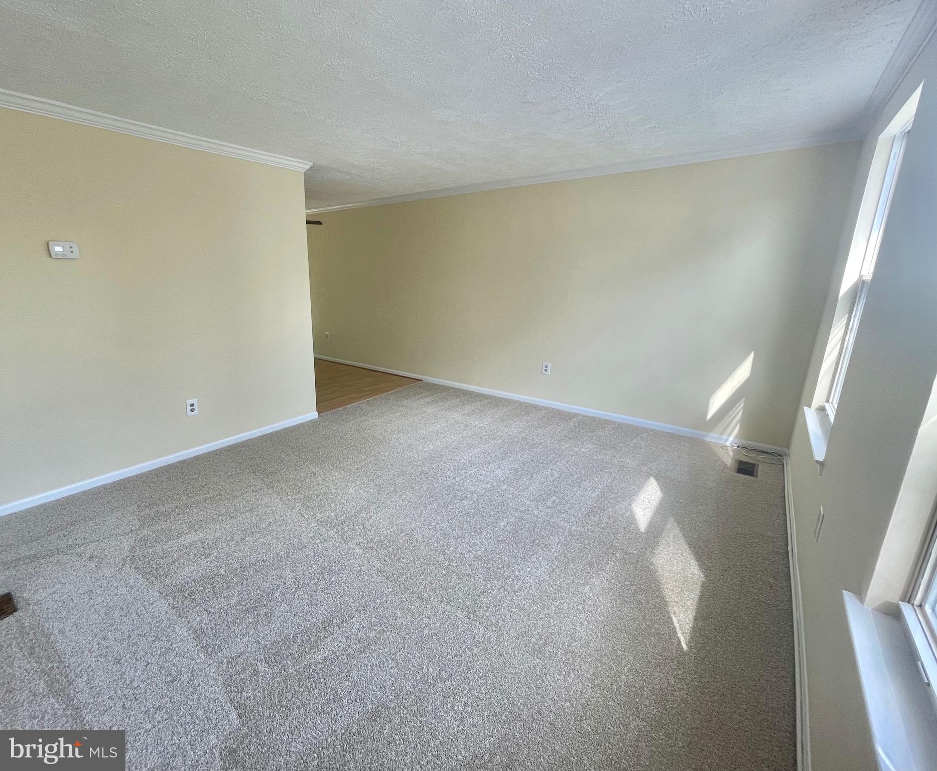 LAWRENCE HILL - Residential