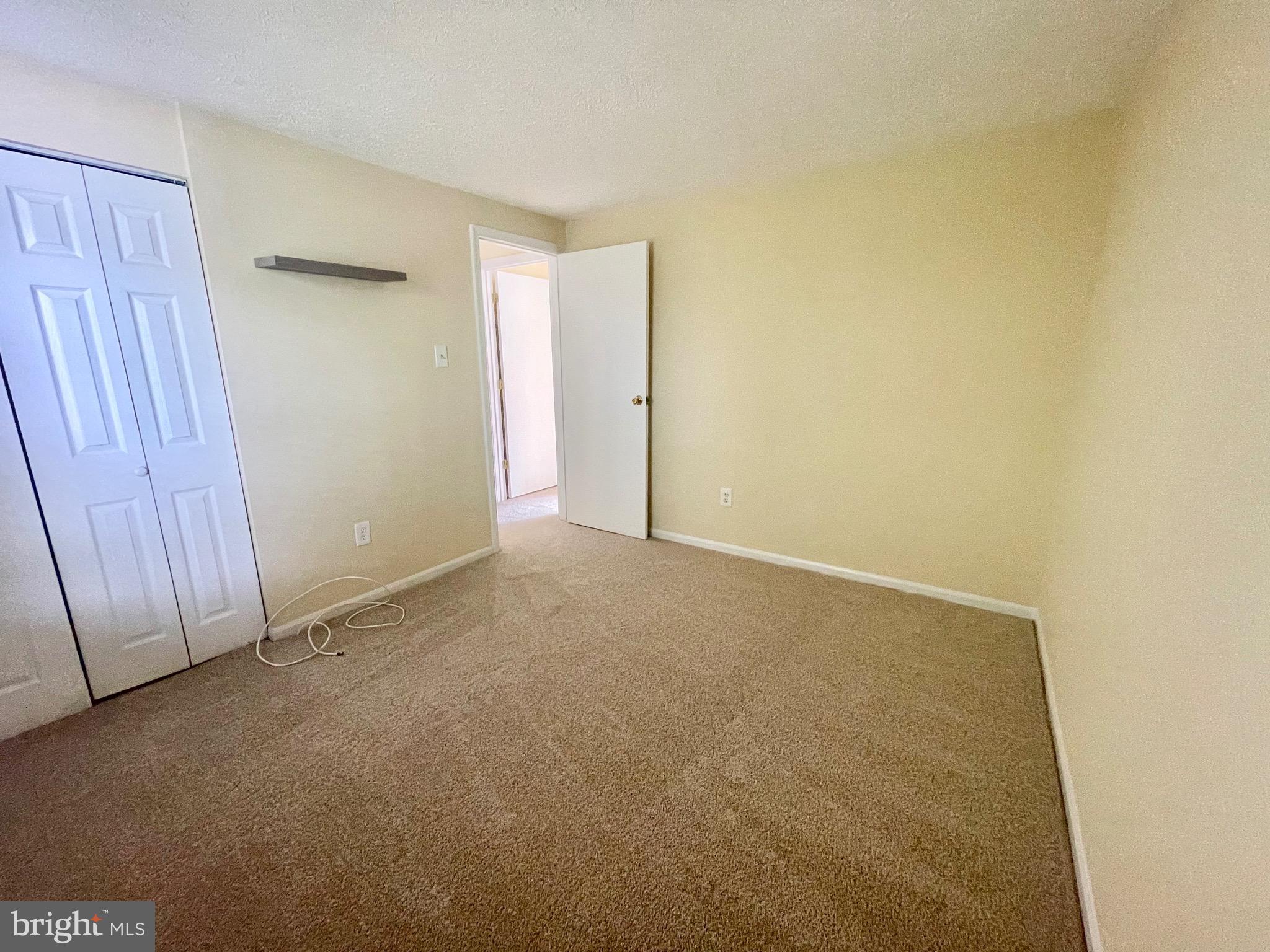 LAWRENCE HILL - Residential