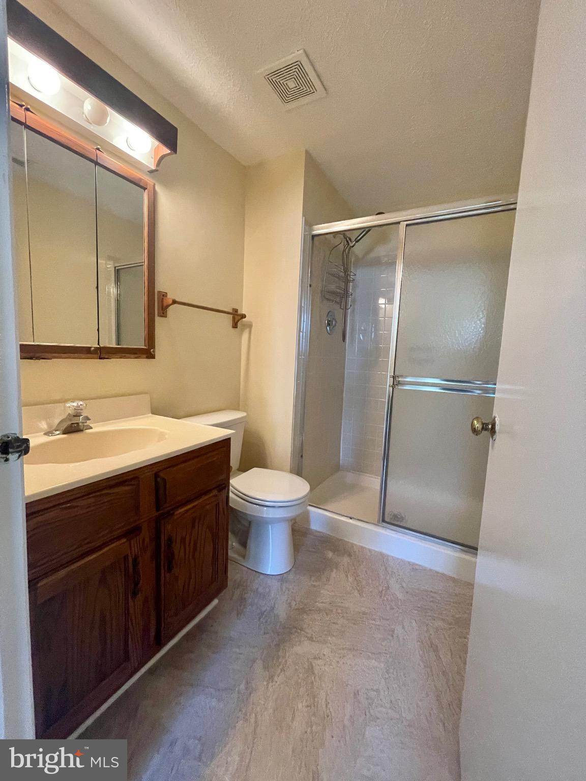 LAWRENCE HILL - Residential