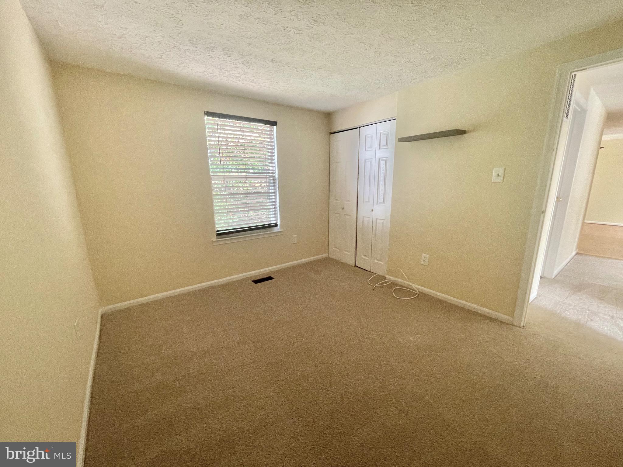 LAWRENCE HILL - Residential