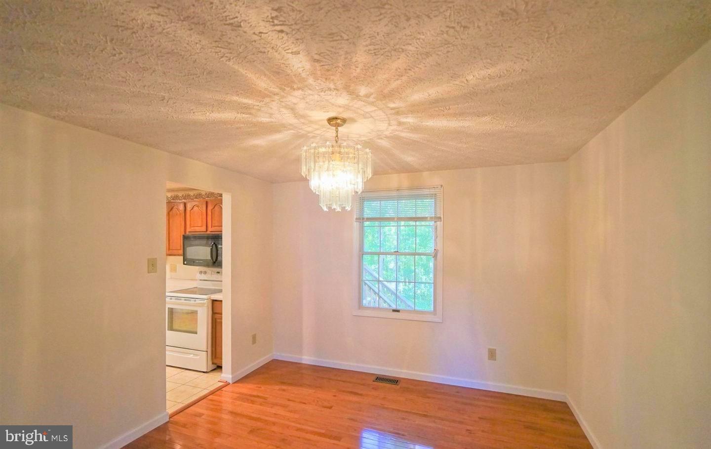 BONNIEMILL ACRES - Residential Lease