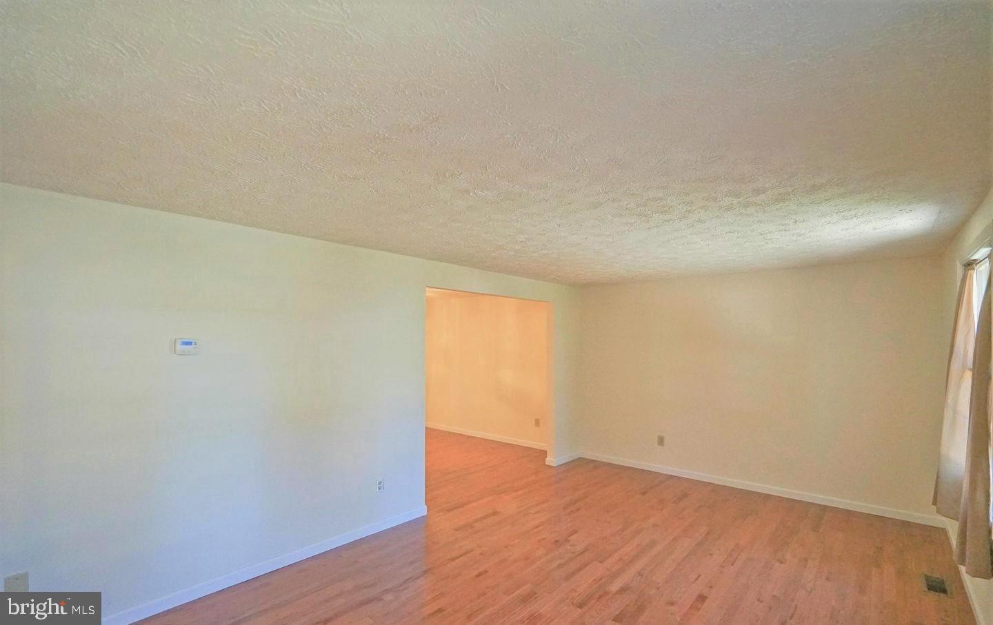 BONNIEMILL ACRES - Residential Lease